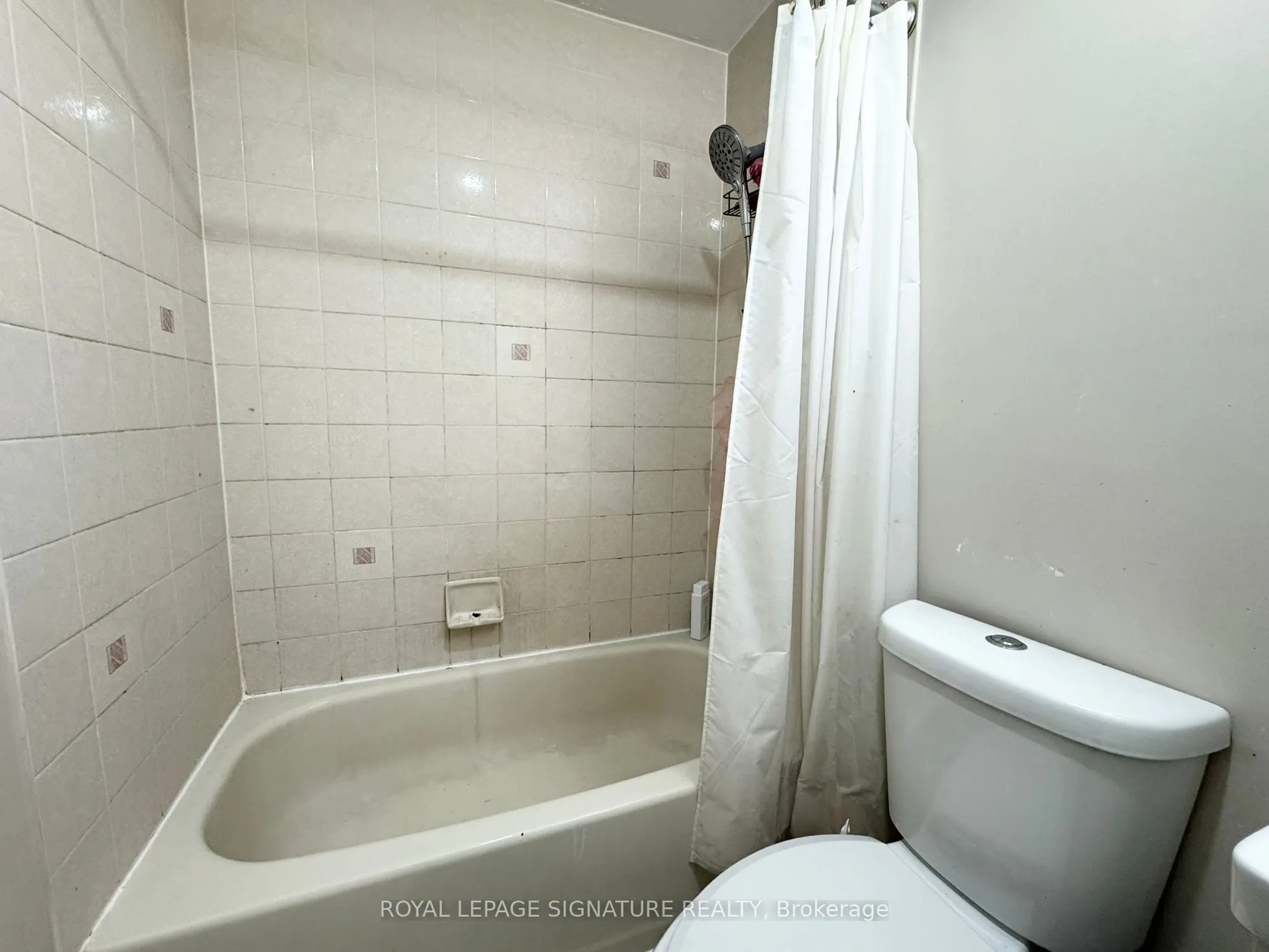 13 Southwell Place, #Upper