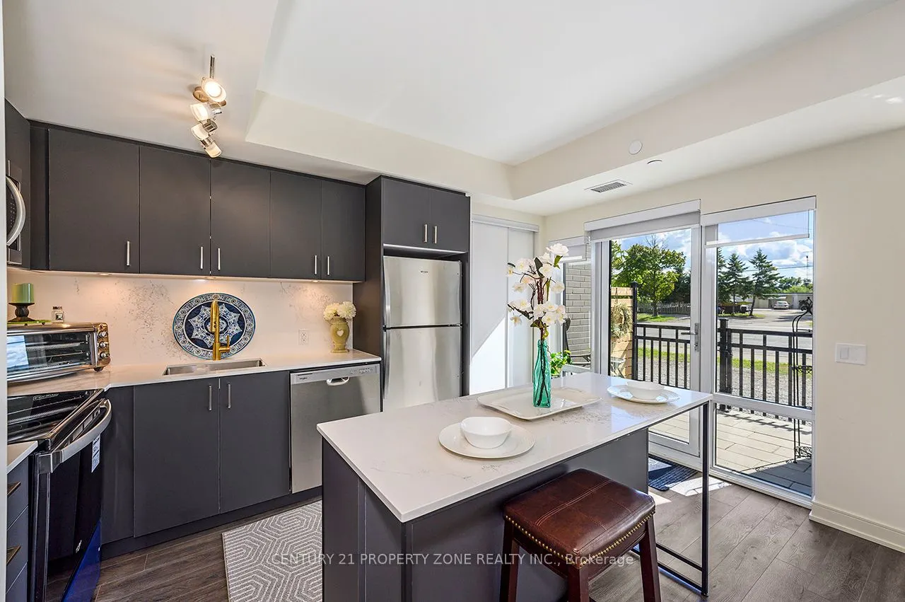 8010 Derry Road W, #TH 105