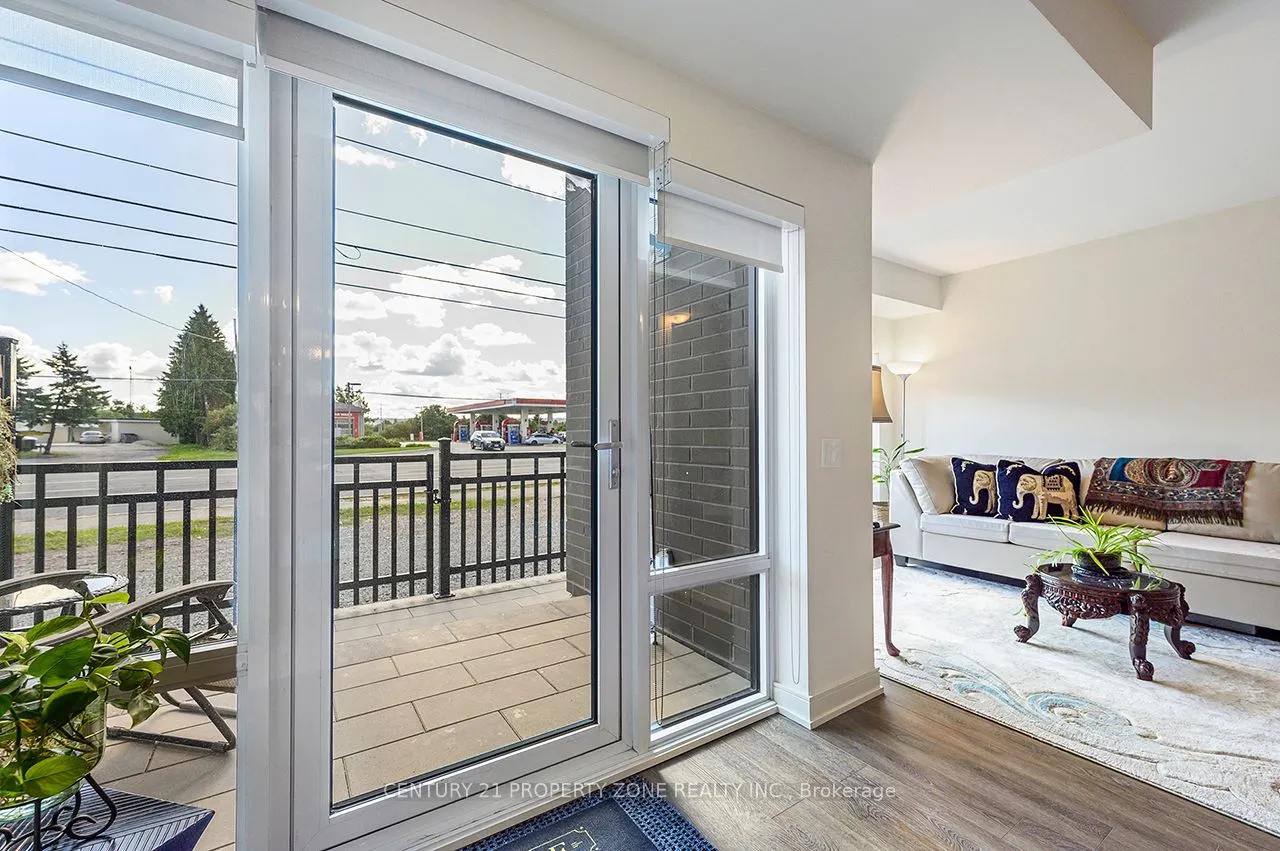 8010 Derry Road W, #TH 105