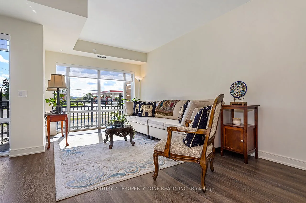 8010 Derry Road W, #TH 105