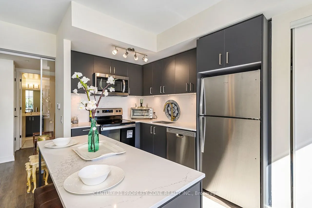 8010 Derry Road W, #TH 105