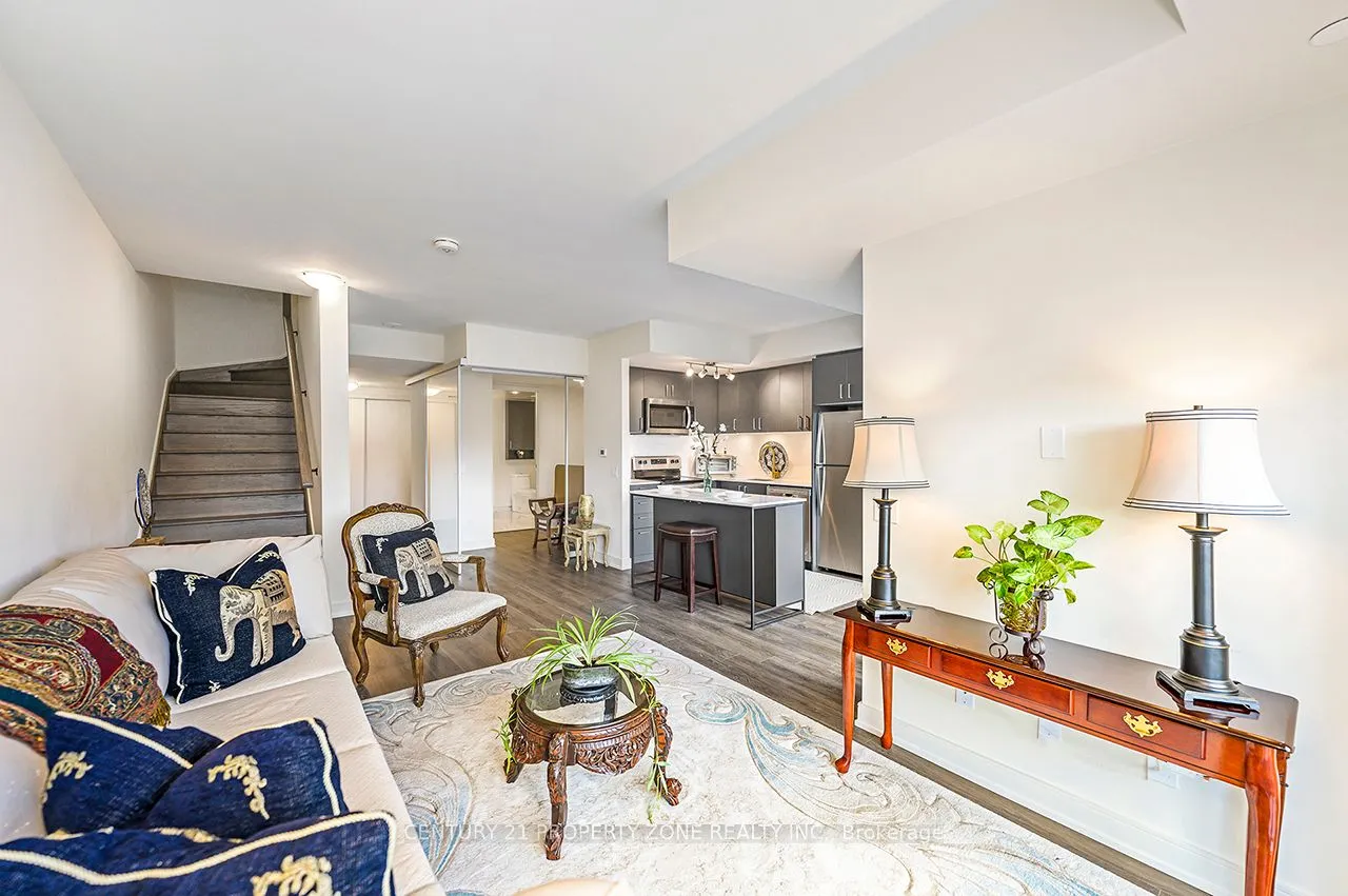 8010 Derry Road W, #TH 105