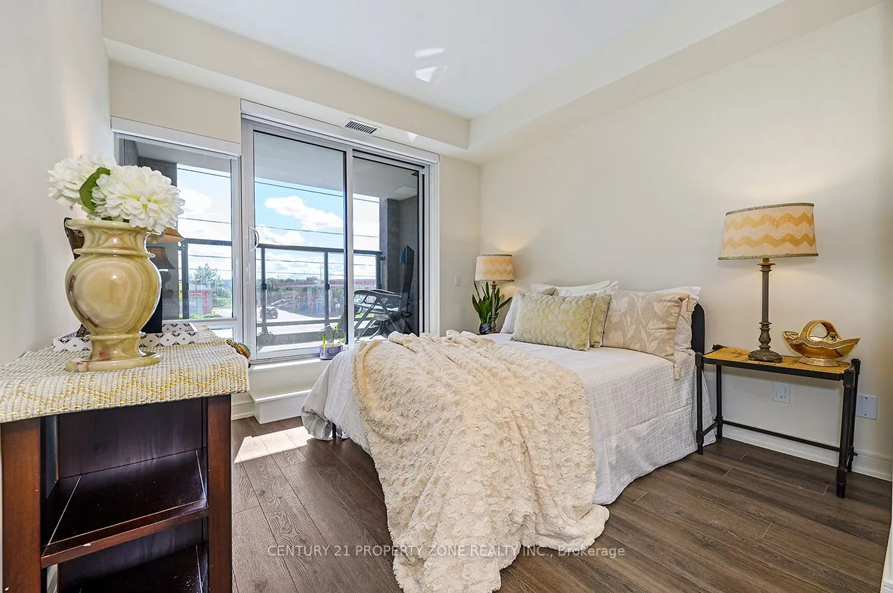 8010 Derry Road W, #TH 105