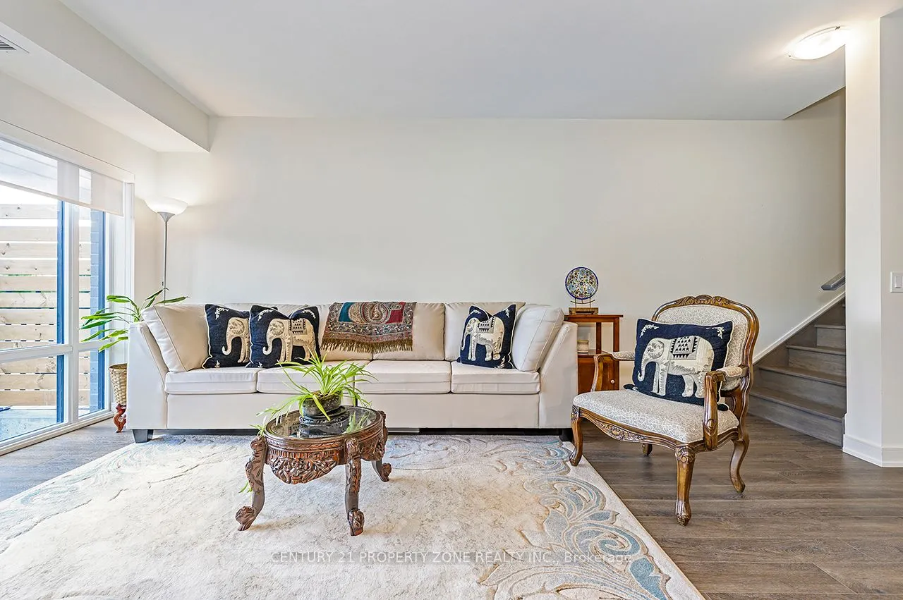 8010 Derry Road W, #TH 105