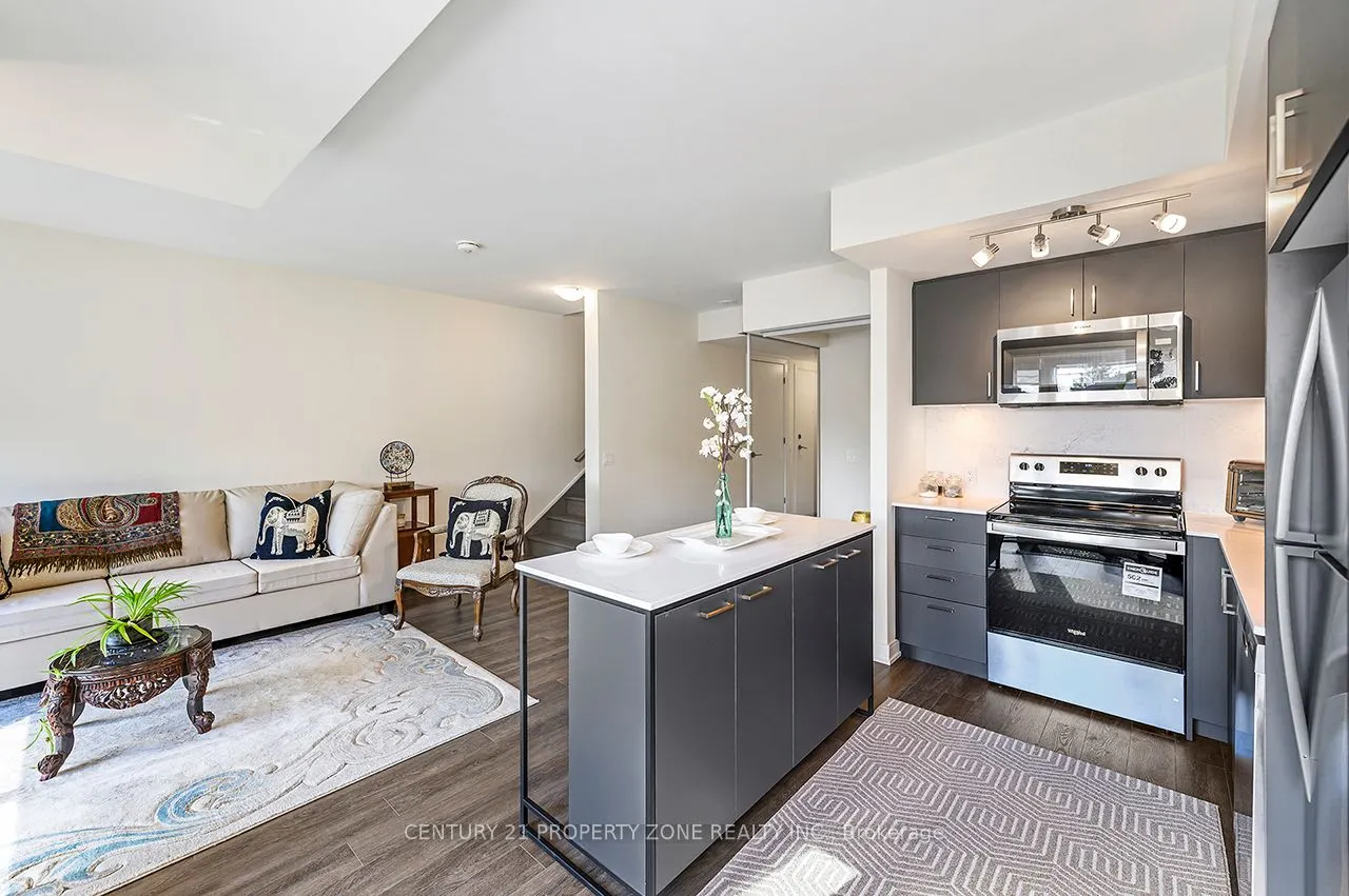 8010 Derry Road W, #TH 105