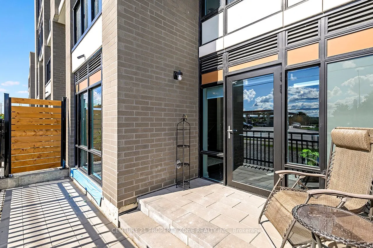 8010 Derry Road W, #TH 105