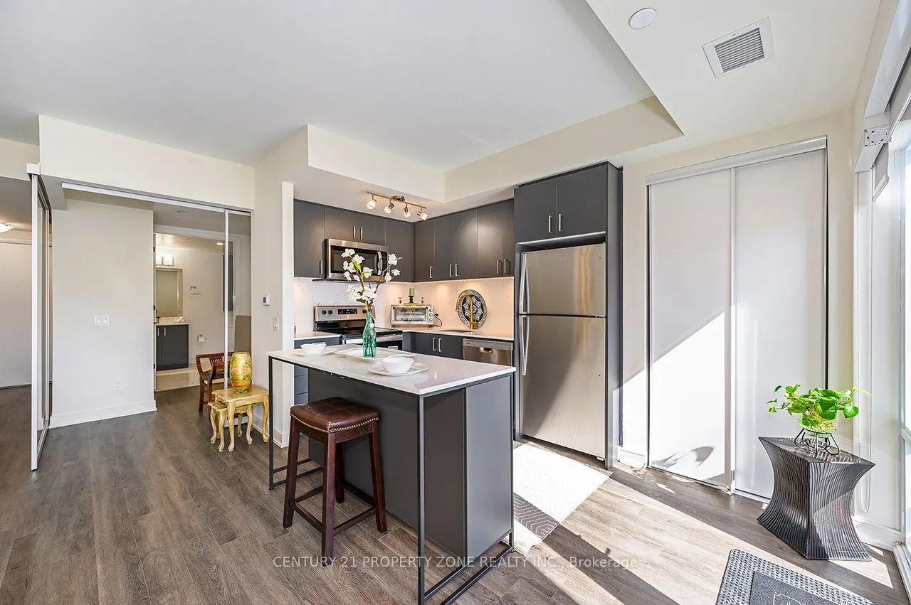 8010 Derry Road W, #TH 105