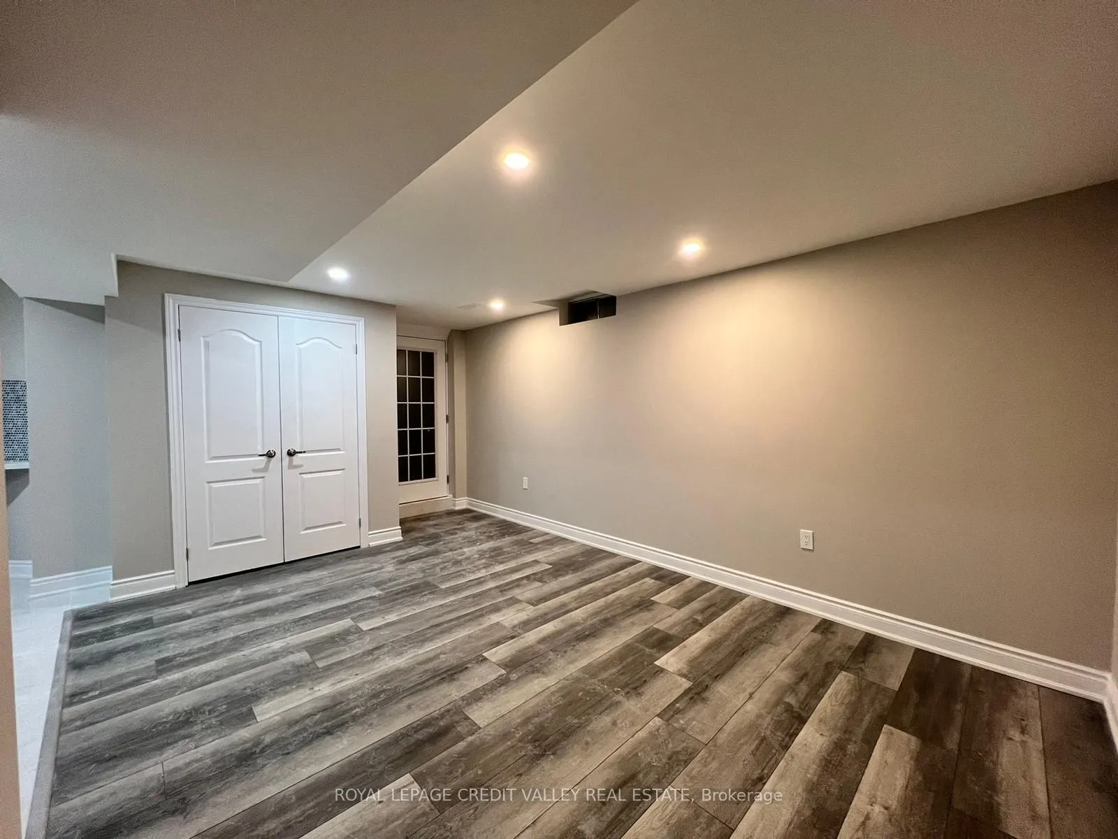 62 Eagleridge Drive E