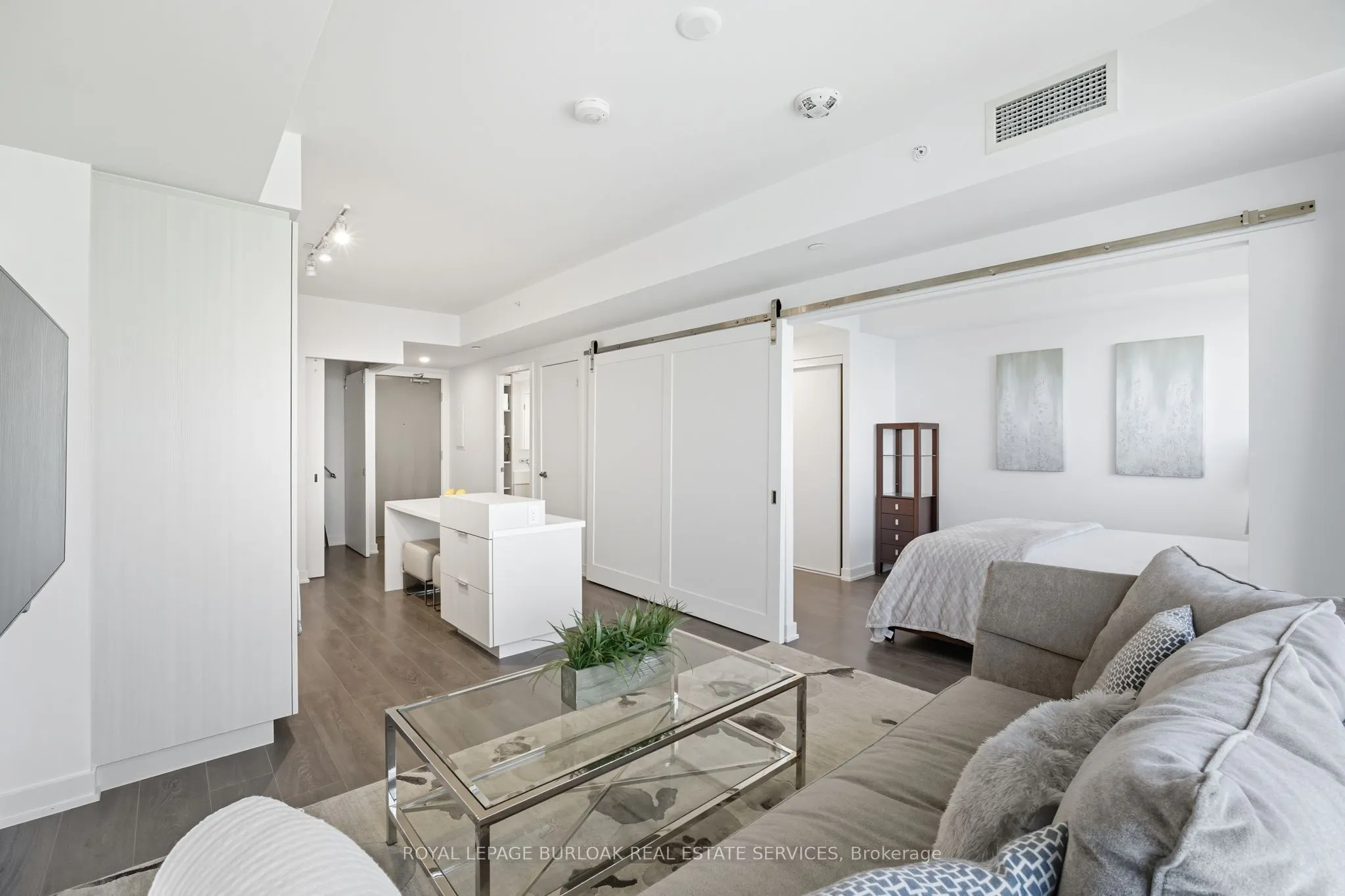 370 Martha Street, #1805