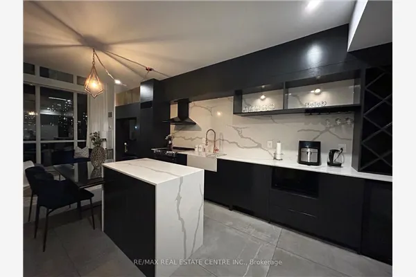 220 Burnhamthorpe Road W, #503