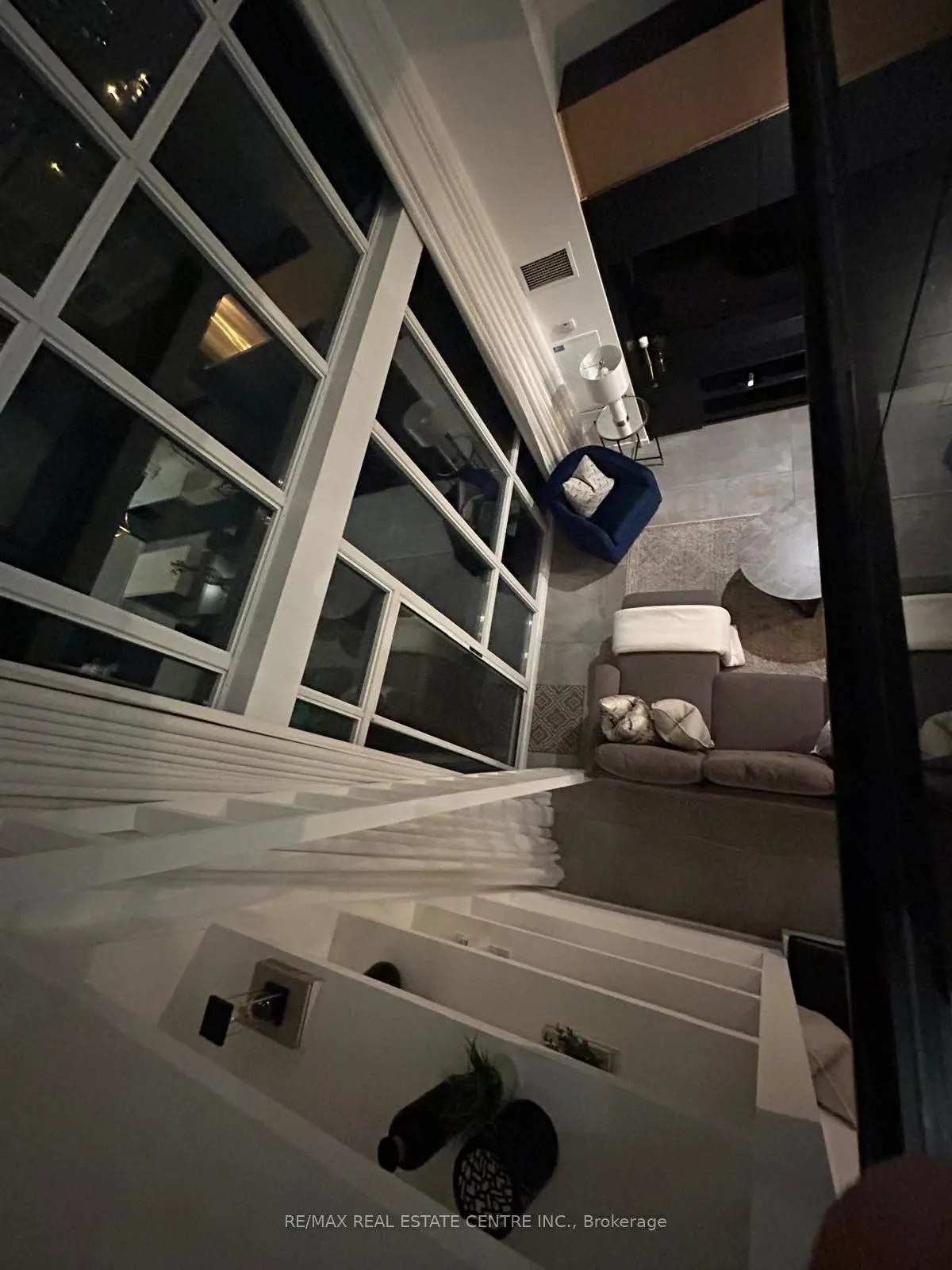 220 Burnhamthorpe Road W, #503