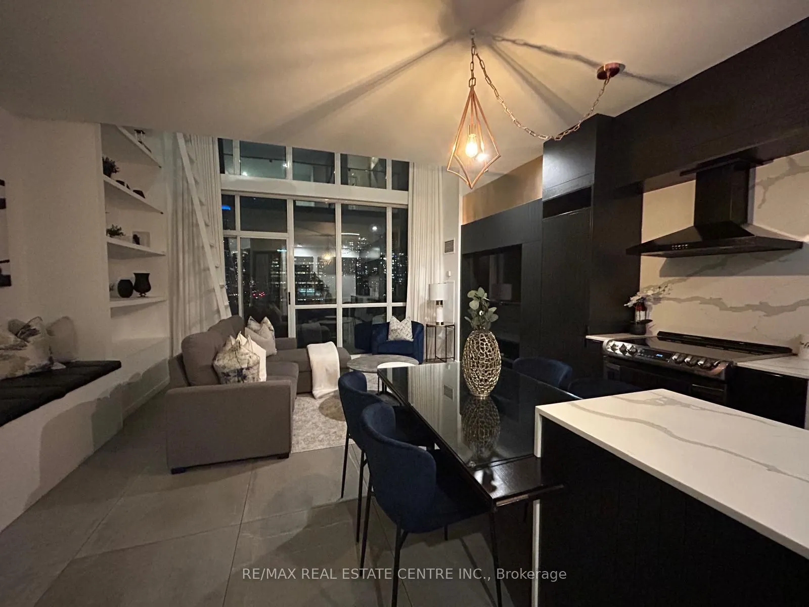 220 Burnhamthorpe Road W, #503