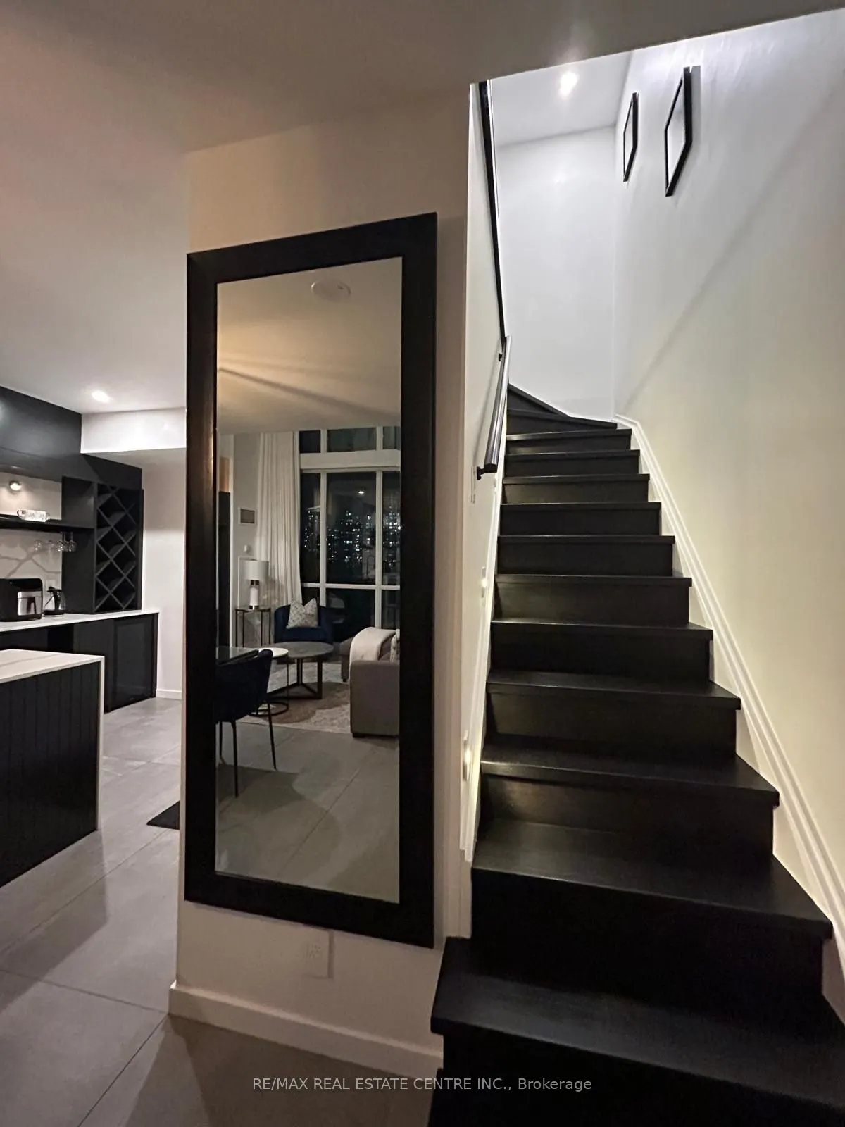 220 Burnhamthorpe Road W, #503