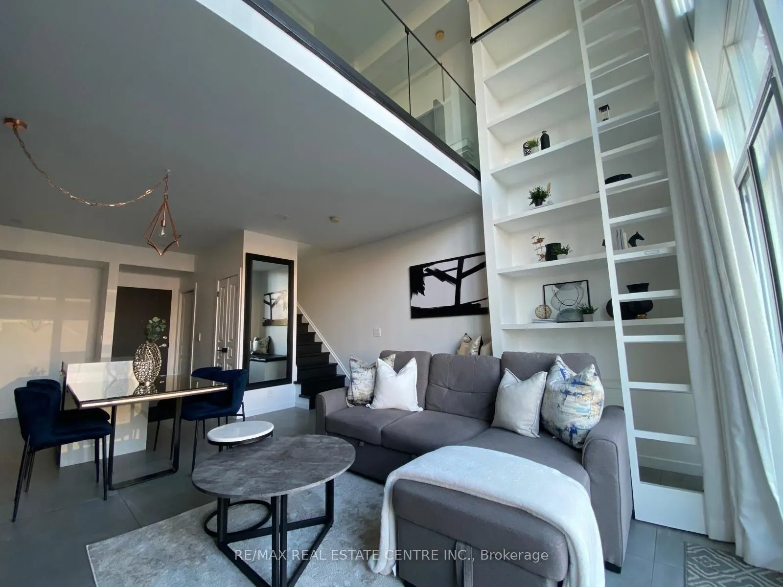 220 Burnhamthorpe Road W, #503