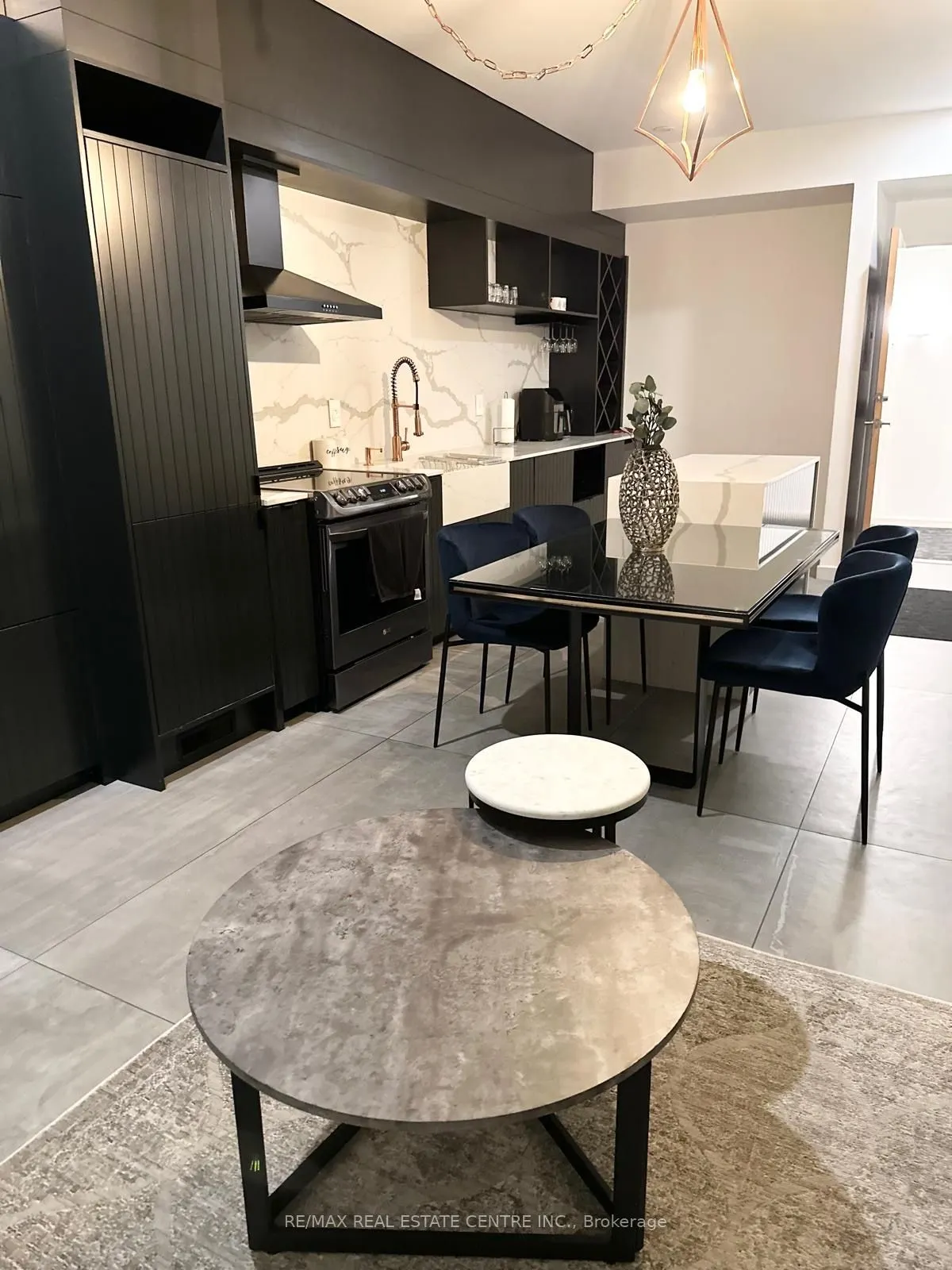 220 Burnhamthorpe Road W, #503