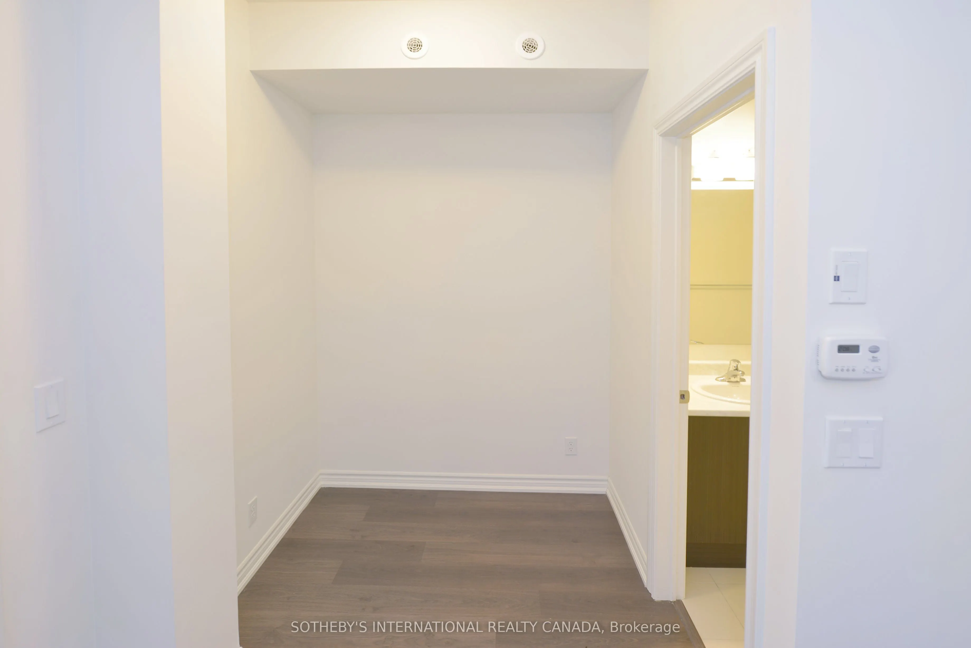 90 Eastwood Park Gardens, #10-4