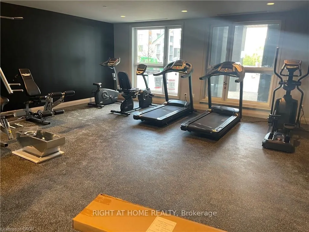 95 Dundas Street W, #202