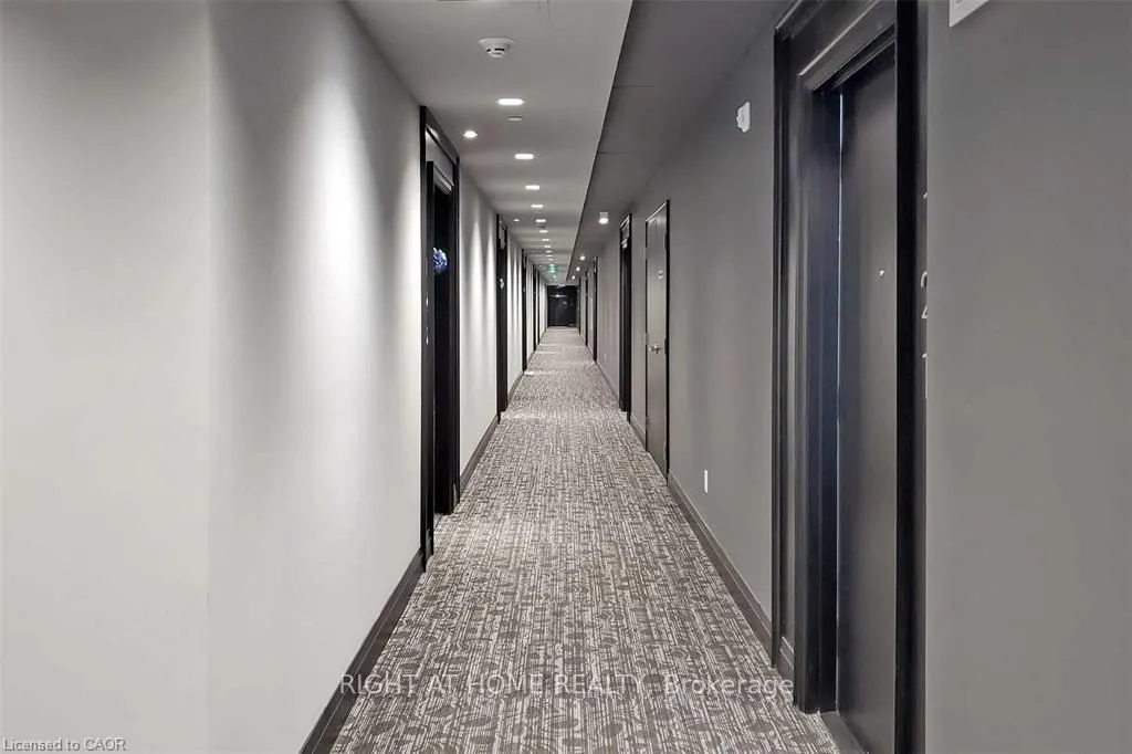 95 Dundas Street W, #202