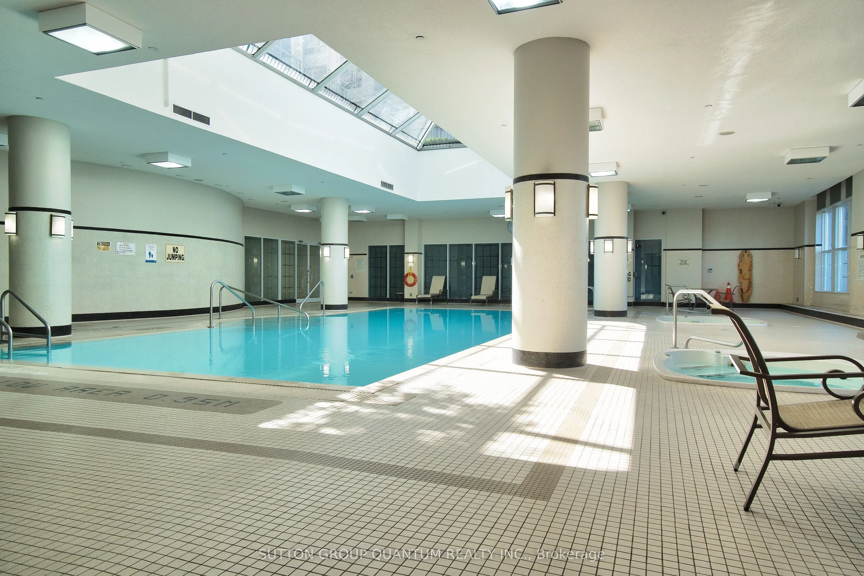 25 Kingsbridge Garden Circle, #716