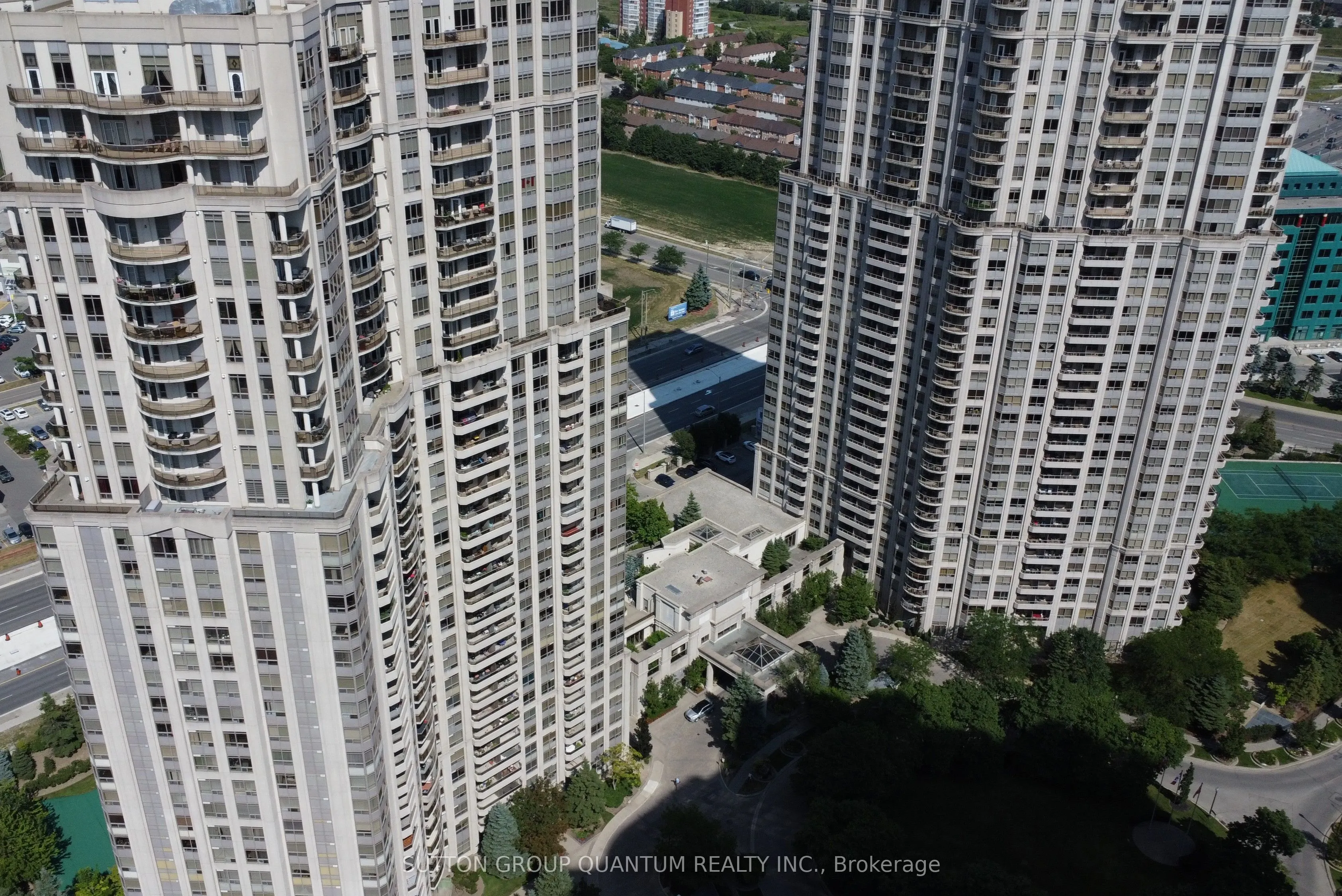 25 Kingsbridge Garden Circle, #716