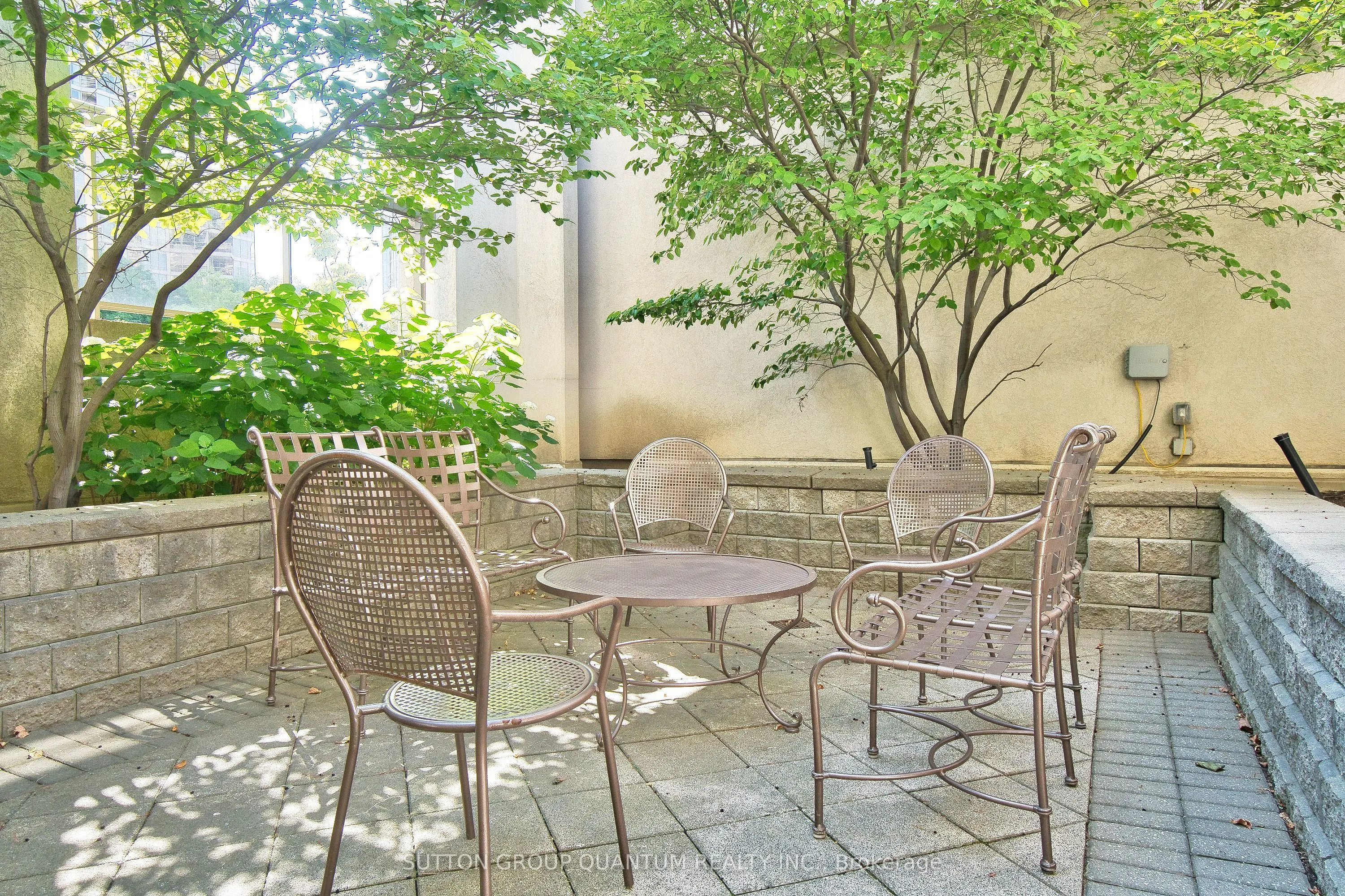 25 Kingsbridge Garden Circle, #716