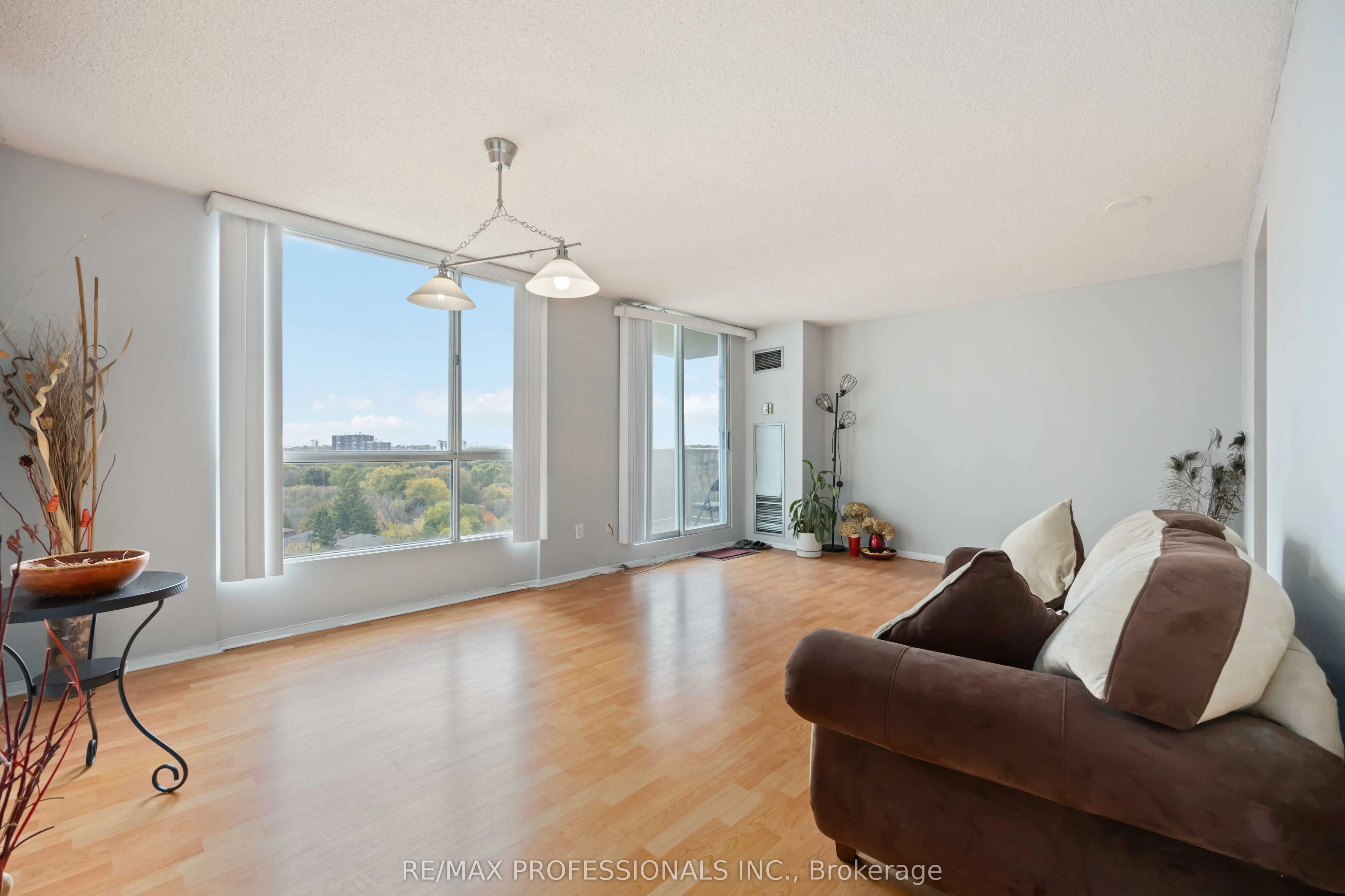 3077 Weston Road, #1206