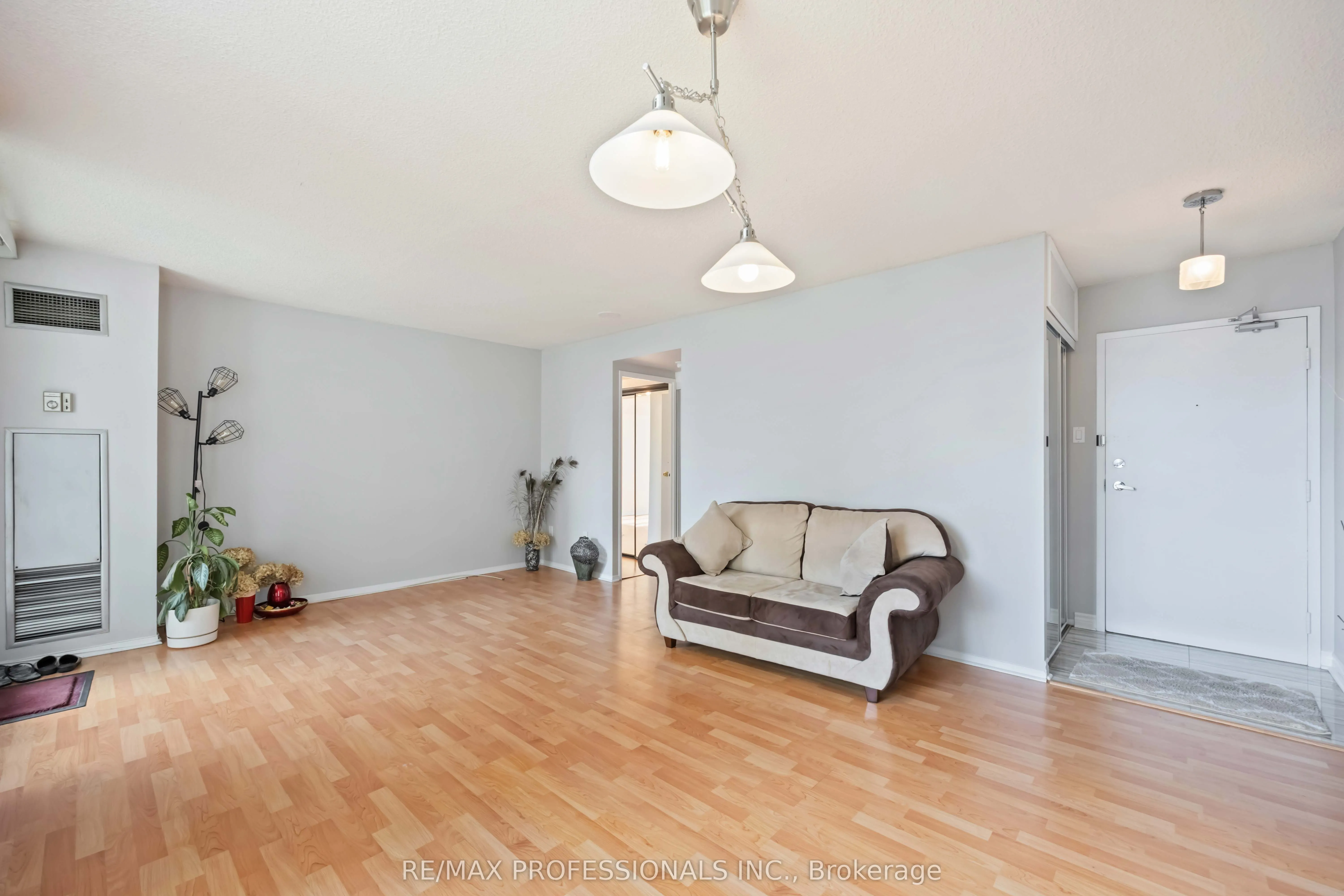 3077 Weston Road, #1206