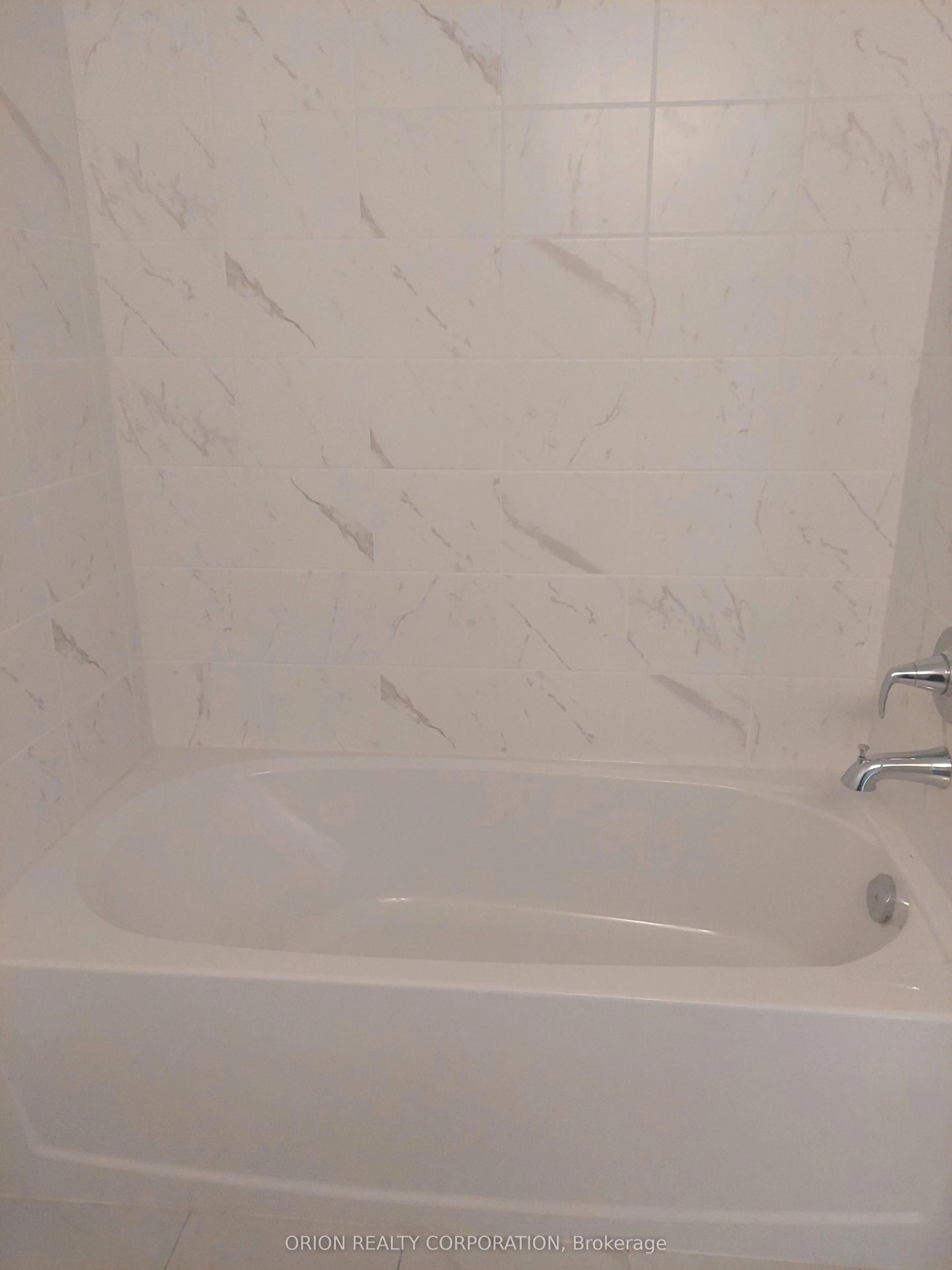 556 Marlee Avenue, #416