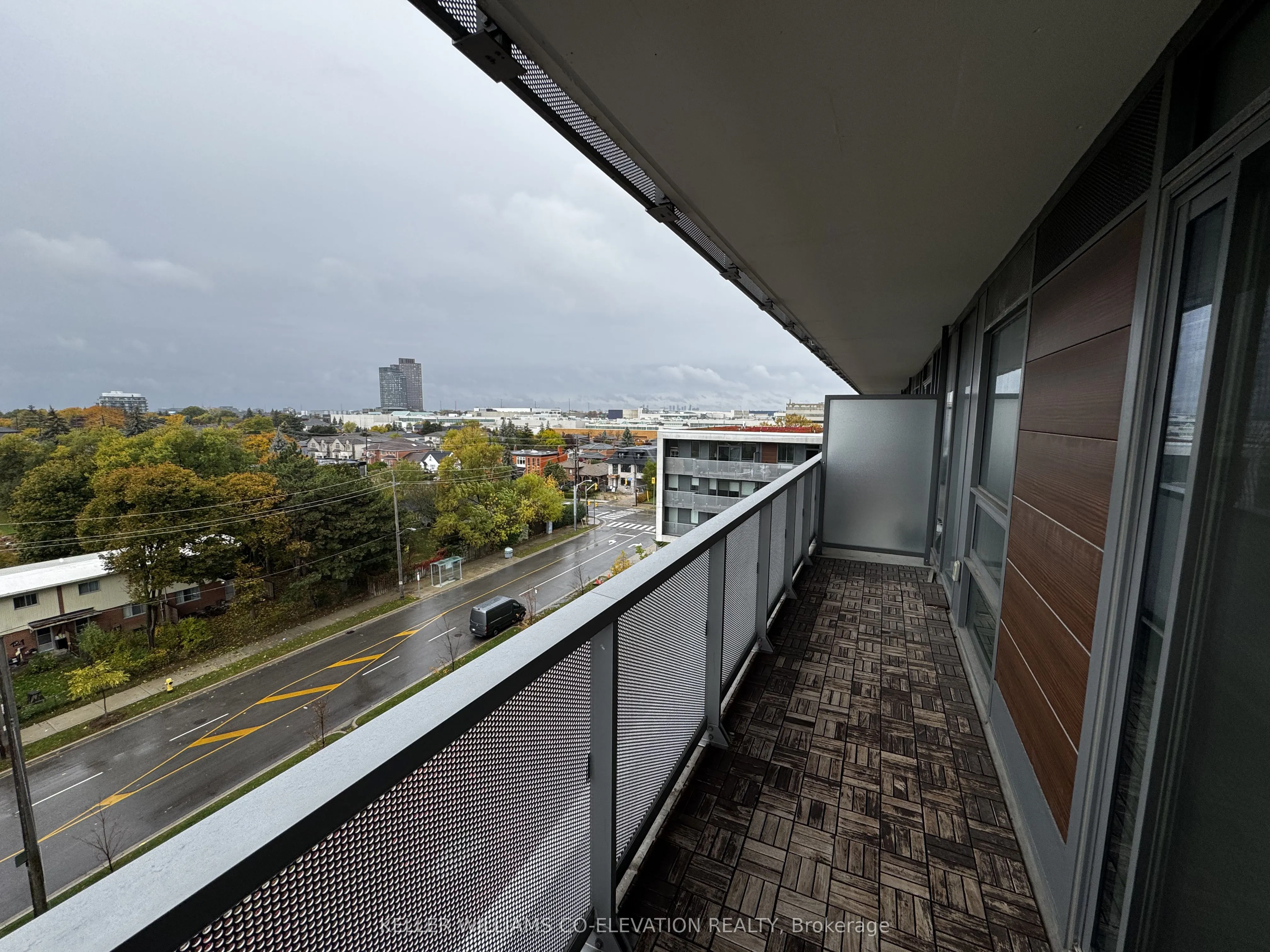 160 Flemington Road, #818