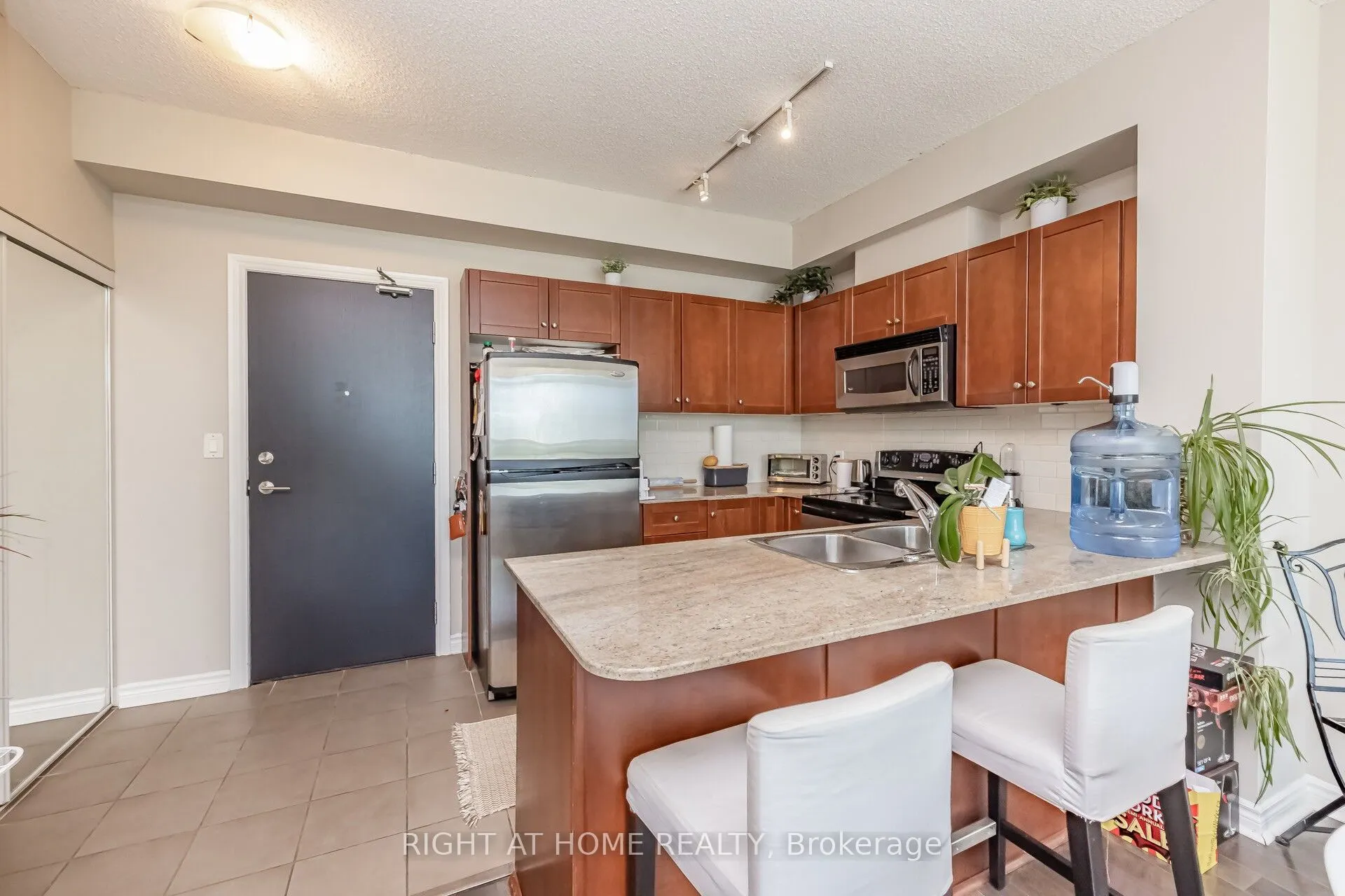 3504 Hurontario Street, #503