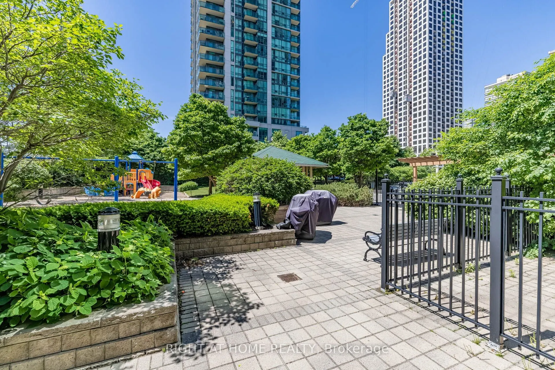 3504 Hurontario Street, #503