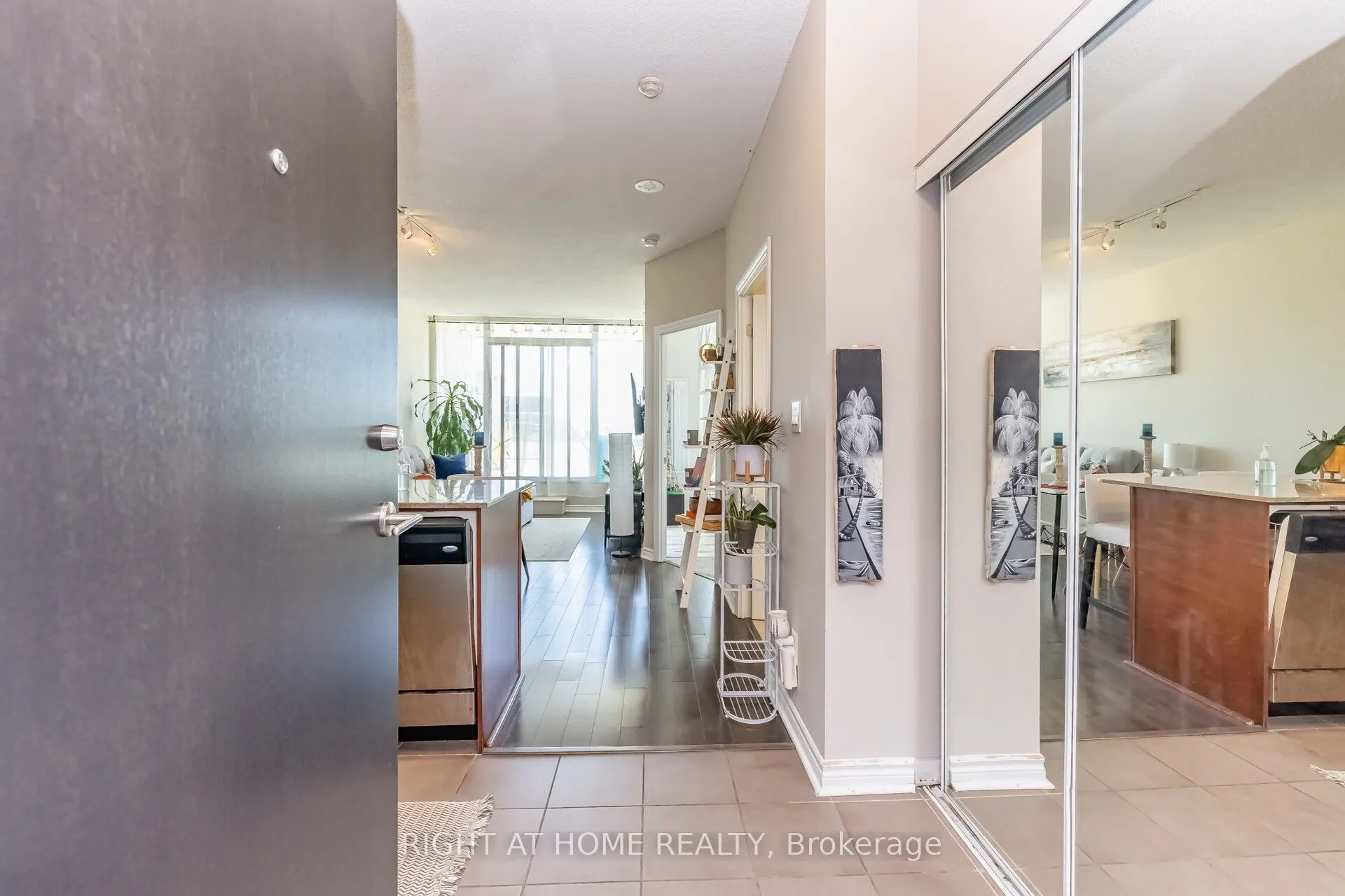 3504 Hurontario Street, #503