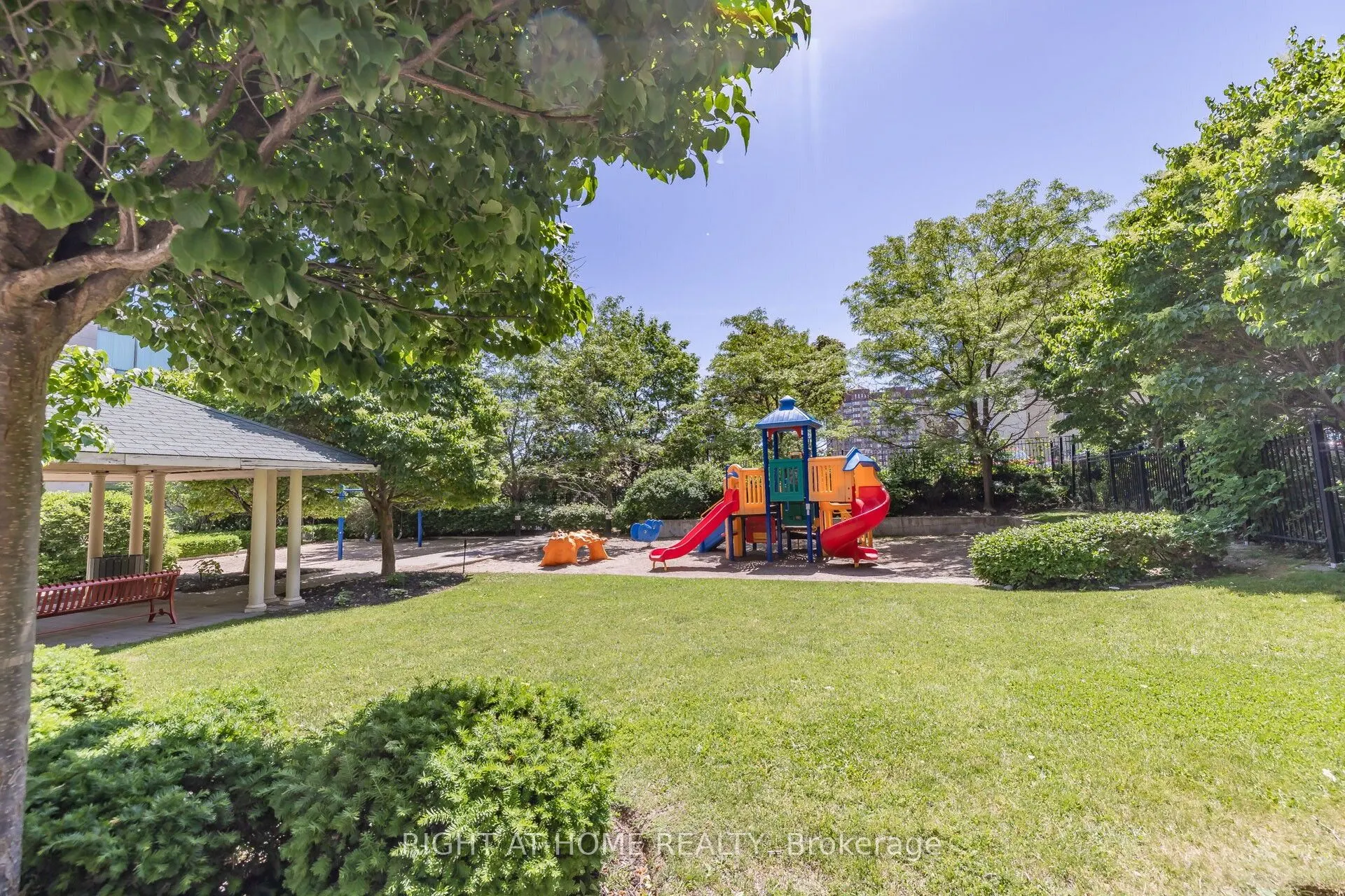 3504 Hurontario Street, #503