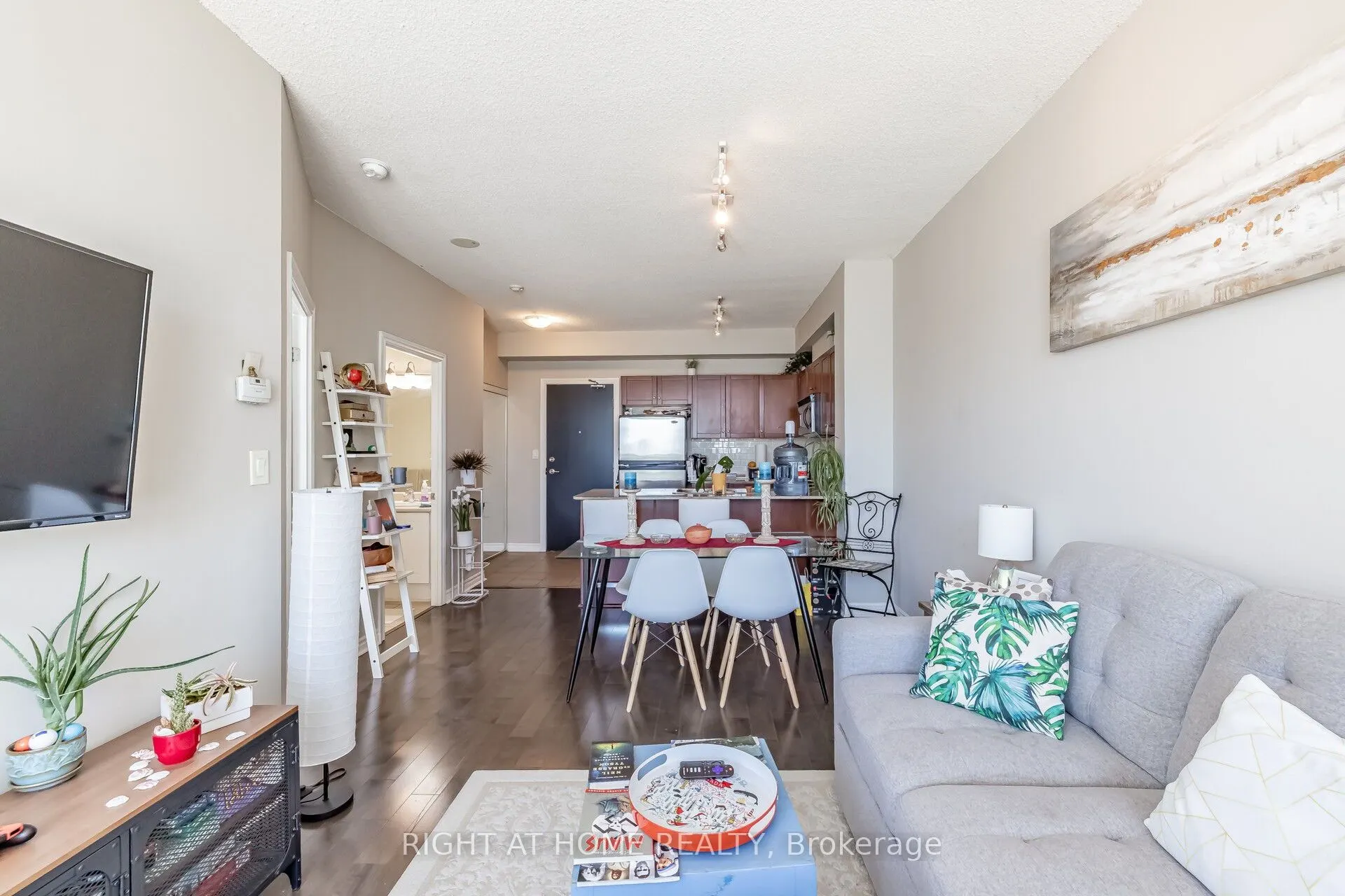 3504 Hurontario Street, #503