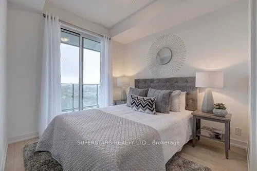 10 Park Lawn Rd Road, #903