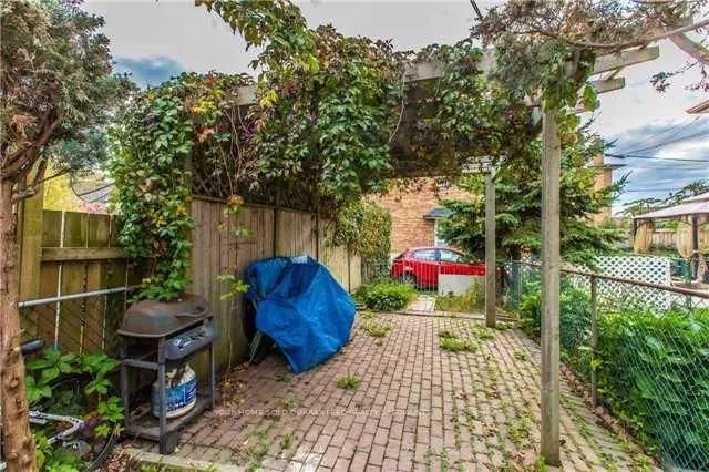 3 Holmesdale Crescent