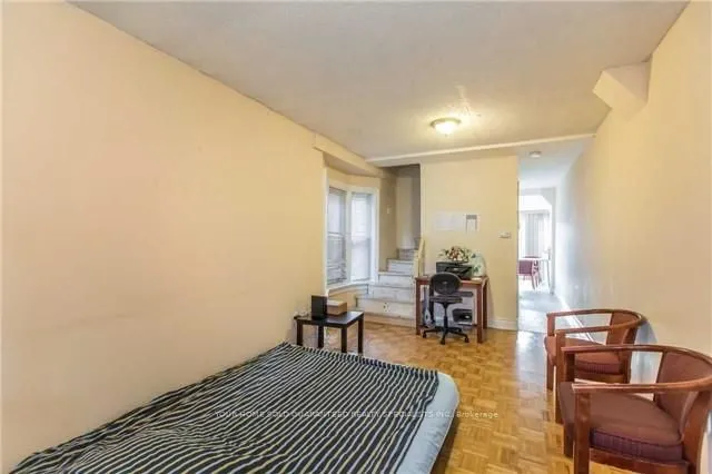 3 Holmesdale Crescent