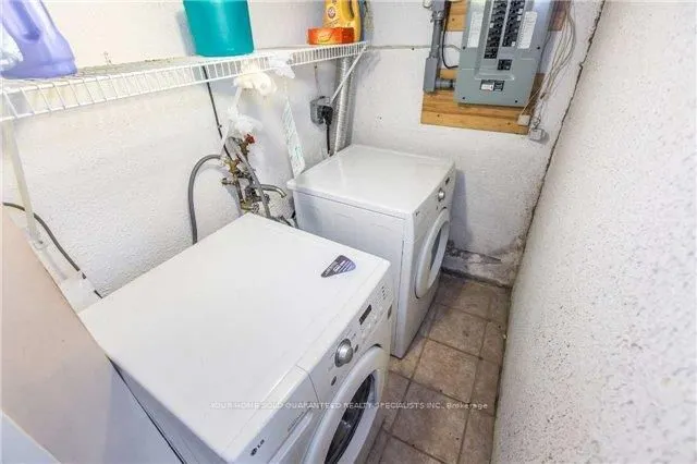 3 Holmesdale Crescent