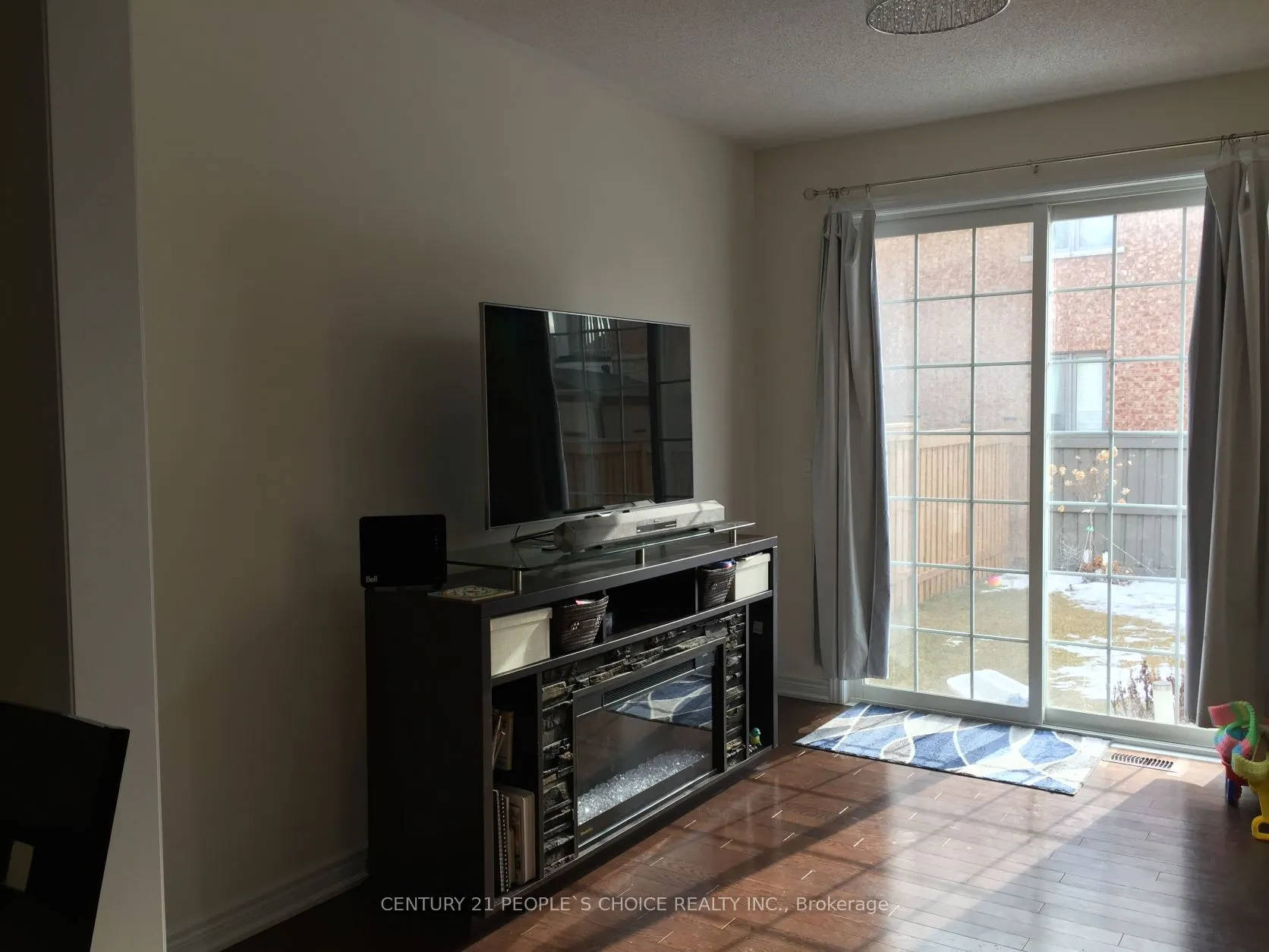 71 Buchanan Crescent, #Upper