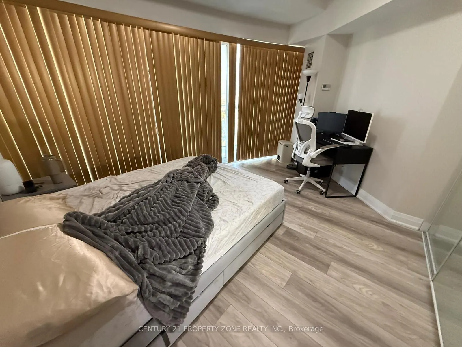 60 Absolute Avenue, #2907