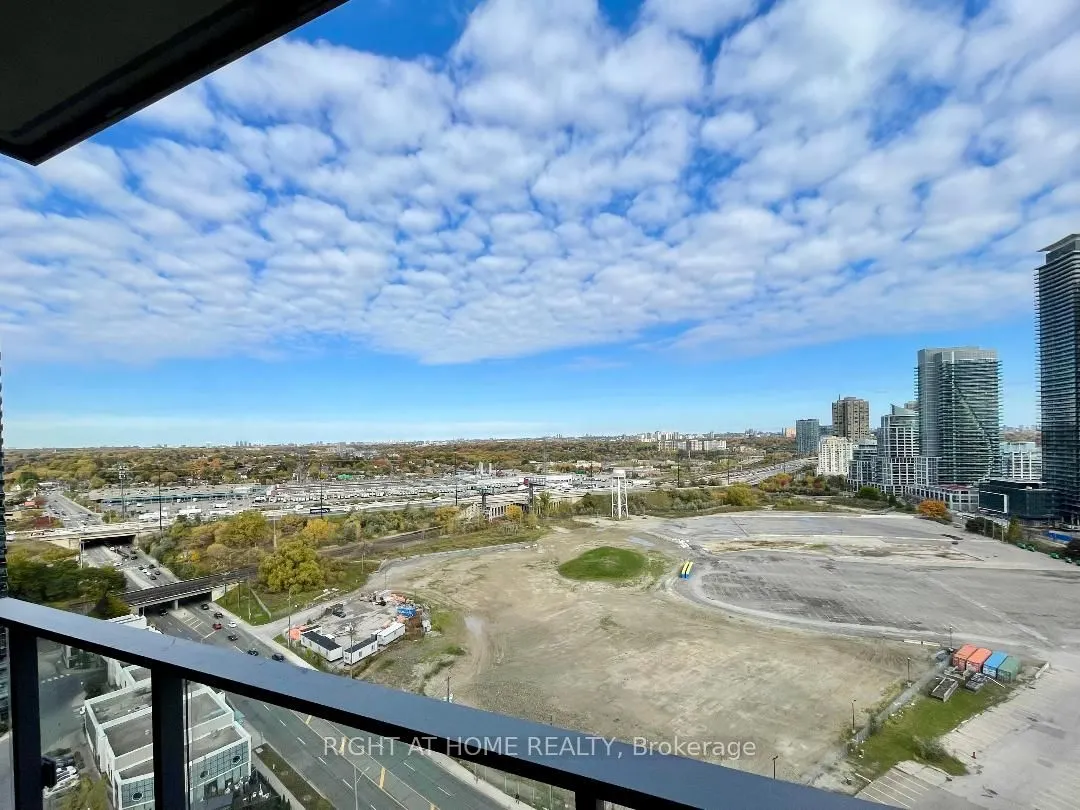 10 Park Lawn Road, #2208