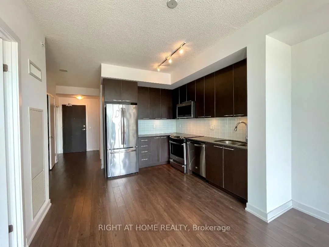 10 Park Lawn Road, #2208