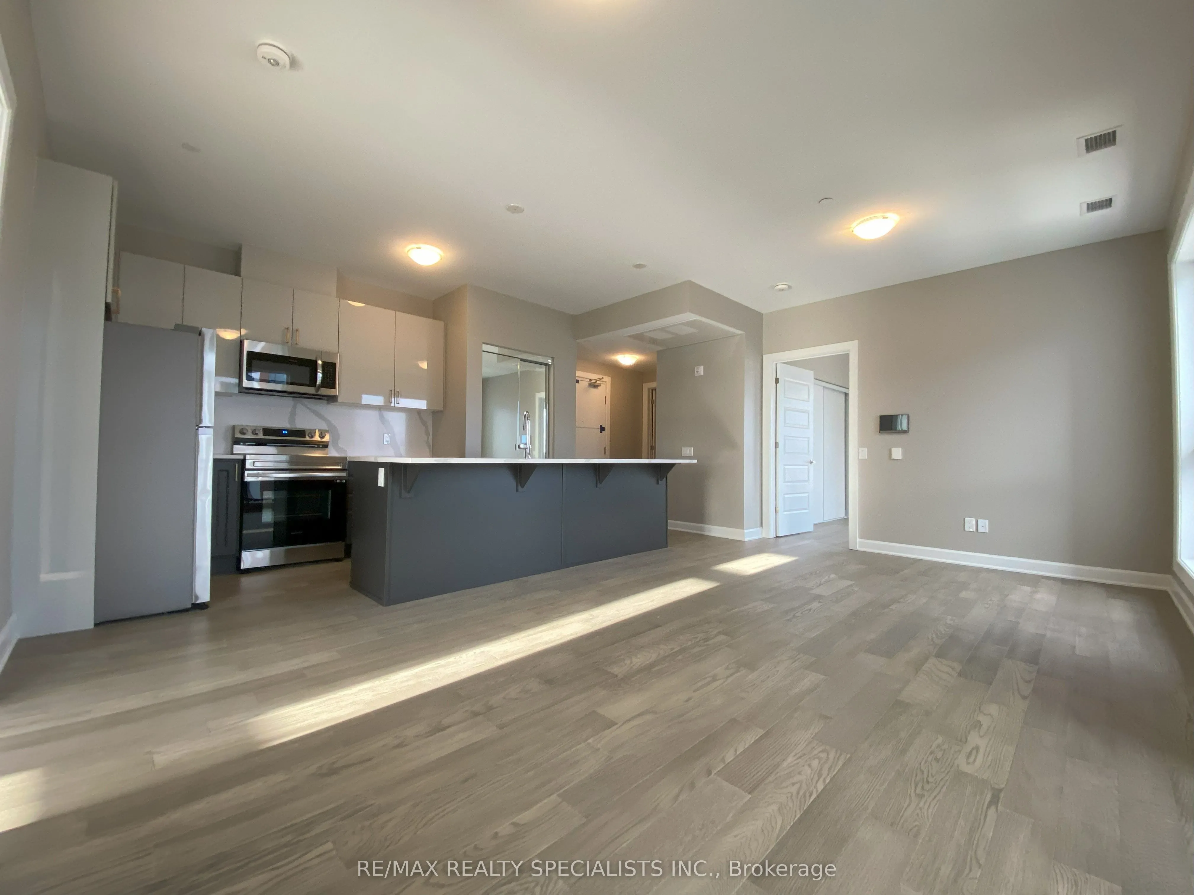 460 Gordon Krantz Avenue, #407