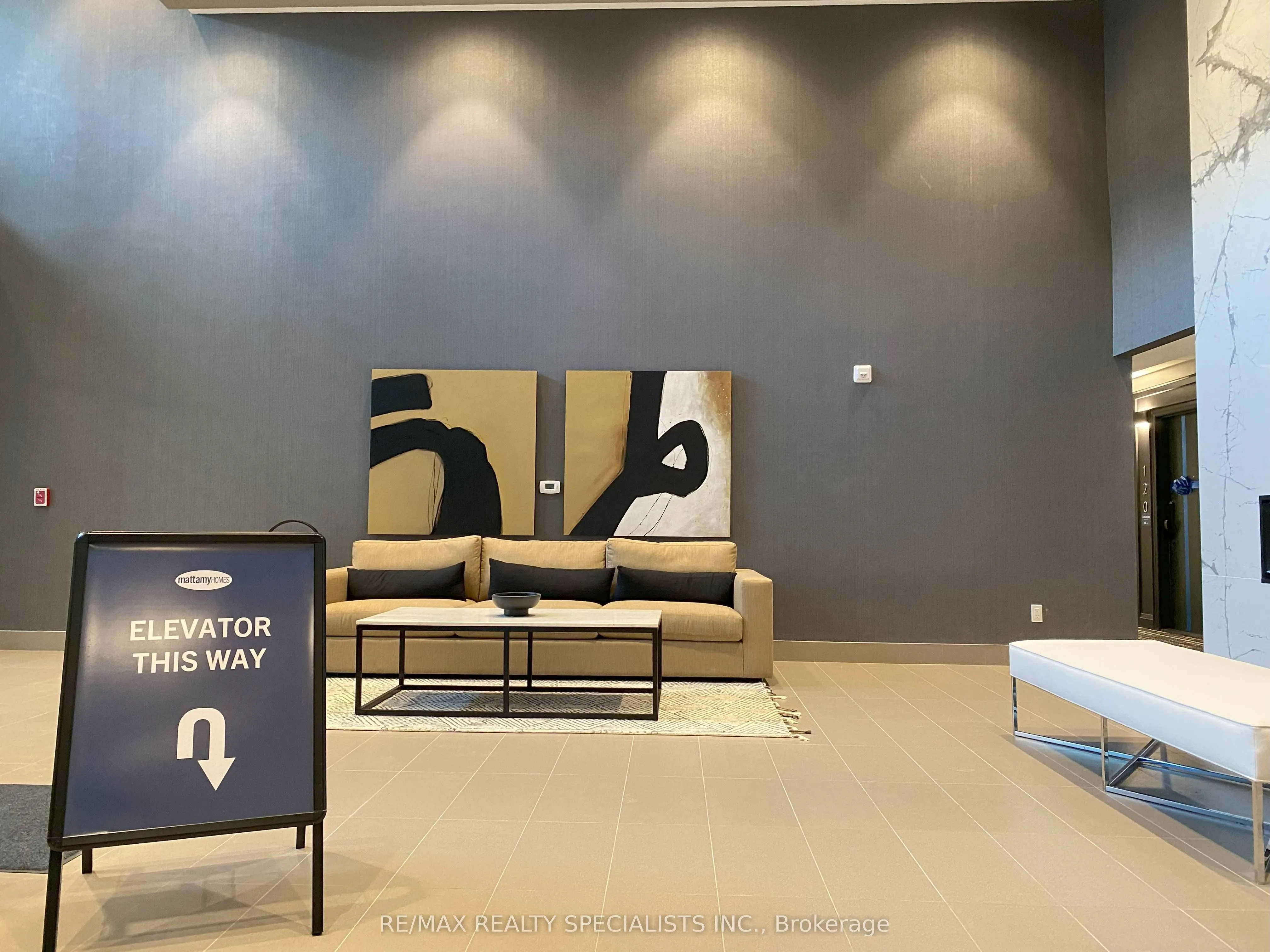 460 Gordon Krantz Avenue, #407