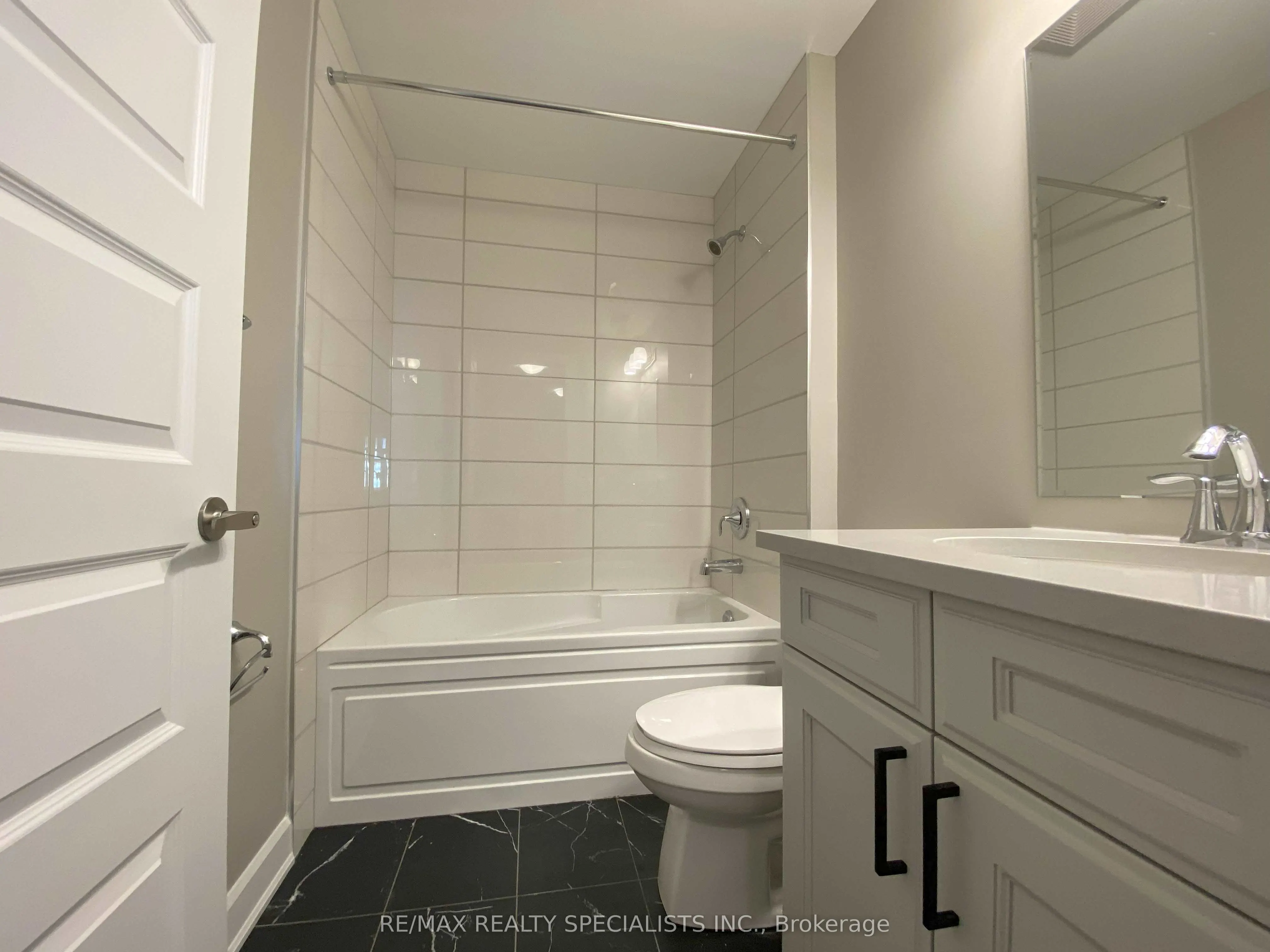 460 Gordon Krantz Avenue, #407