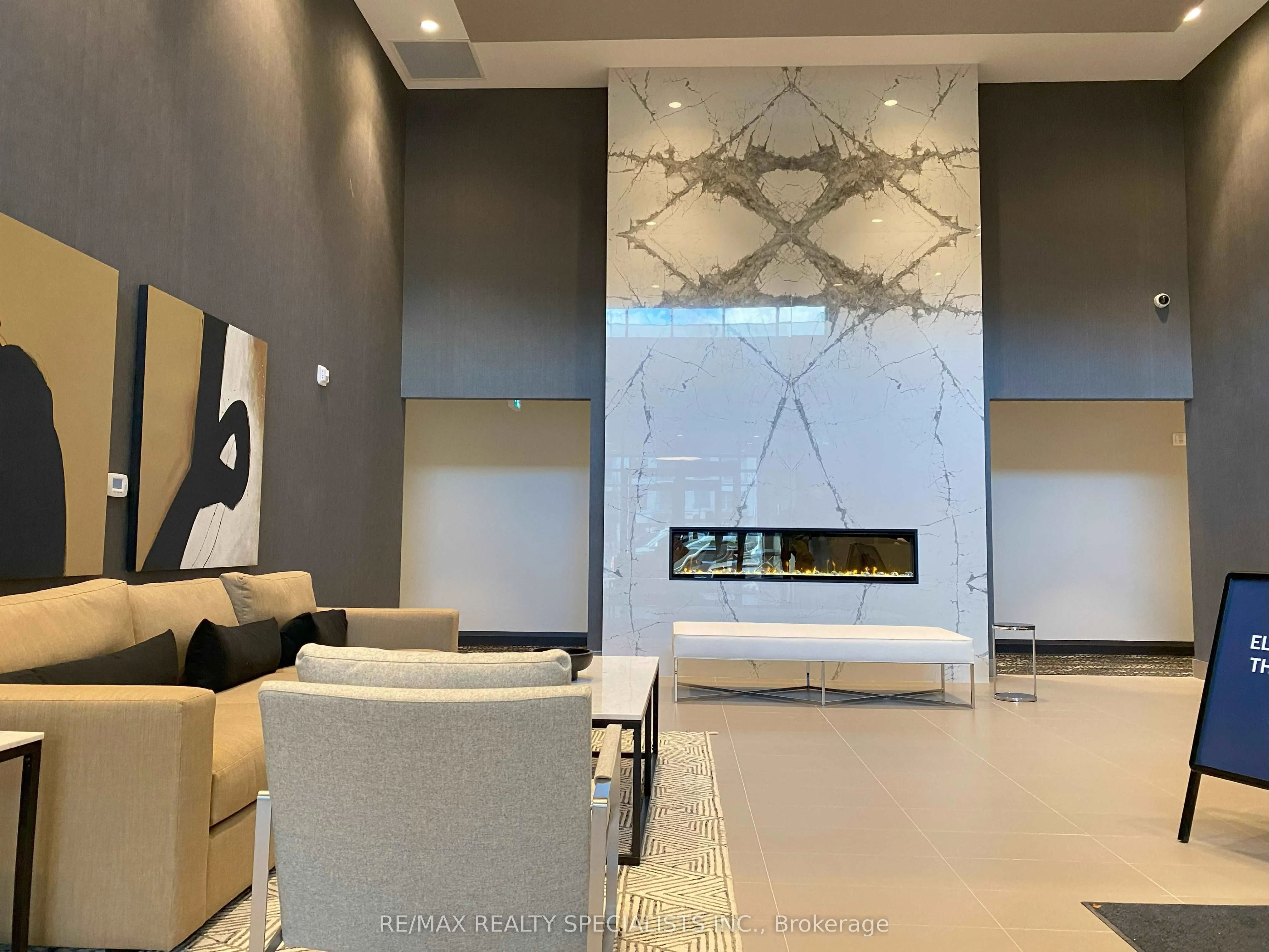 460 Gordon Krantz Avenue, #407