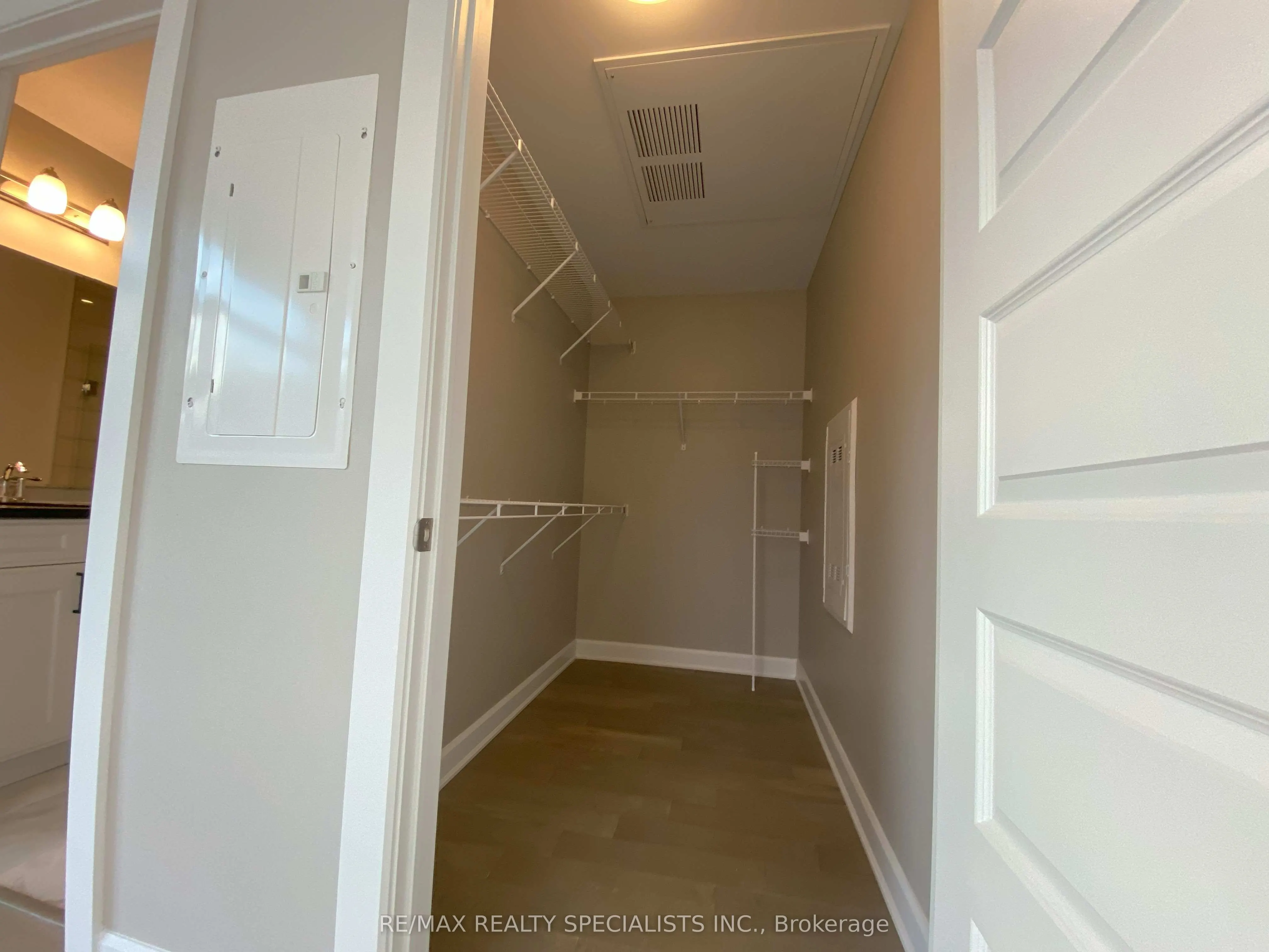 460 Gordon Krantz Avenue, #407