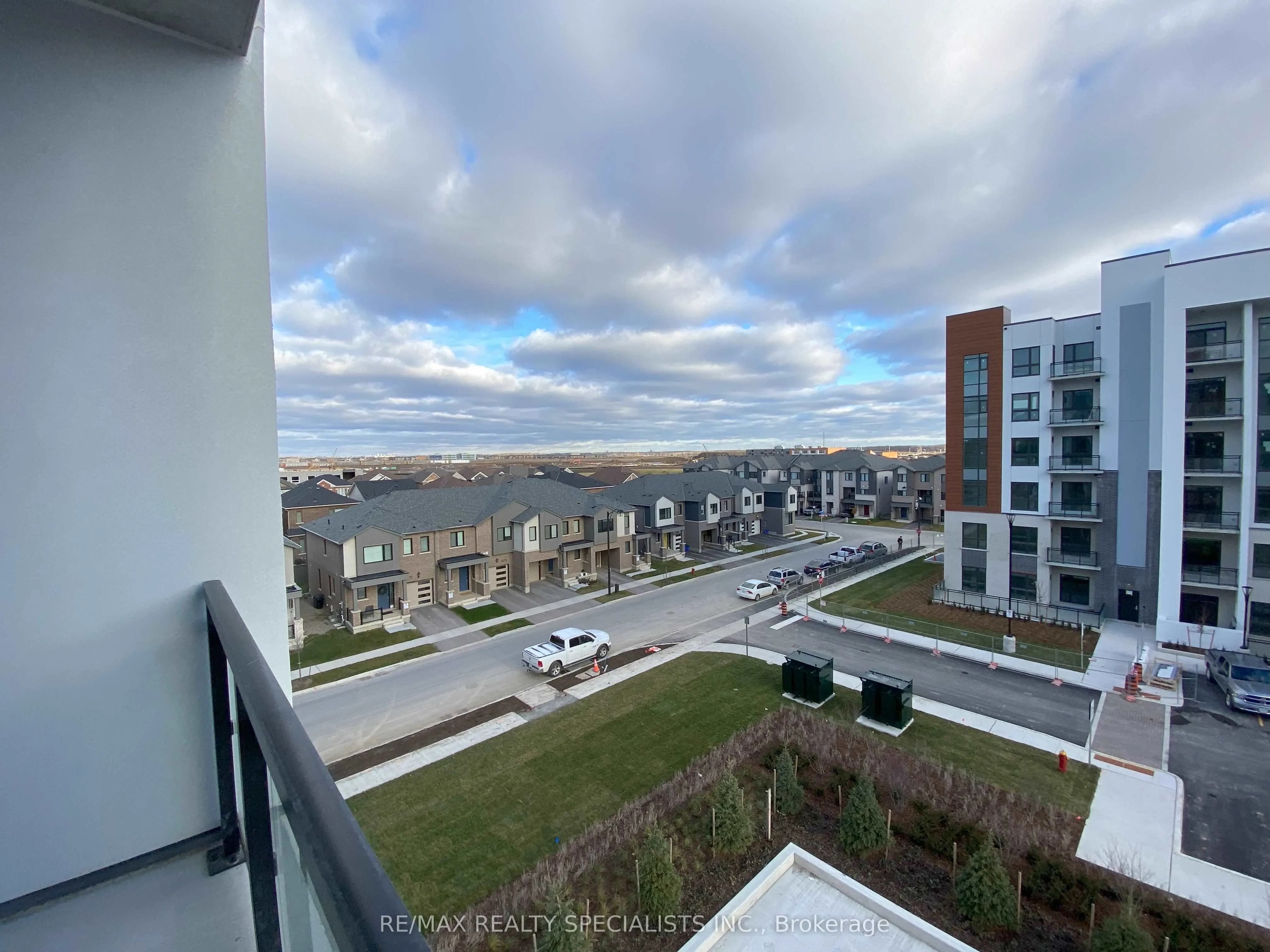 460 Gordon Krantz Avenue, #407