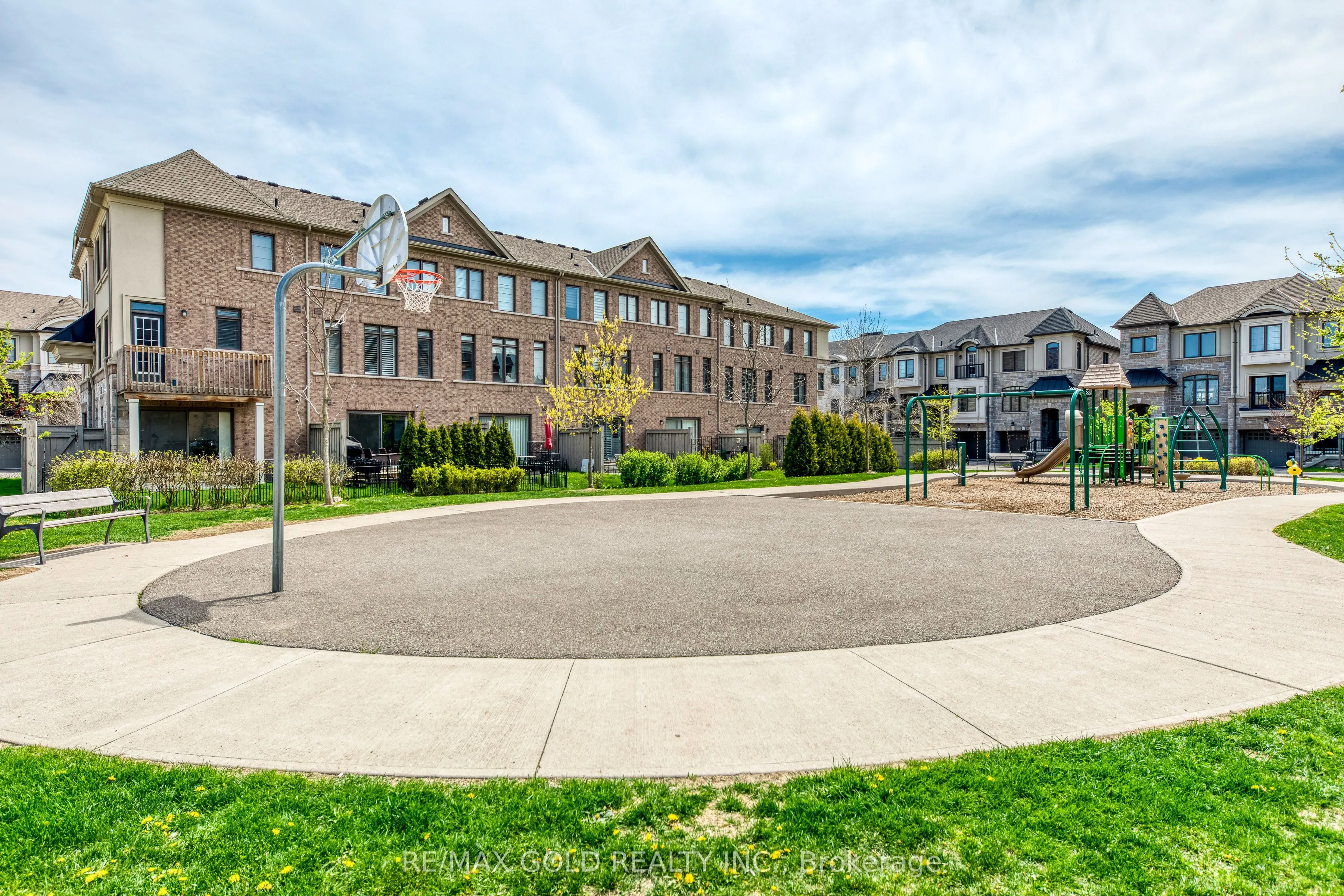 561 Mermaid Crescent