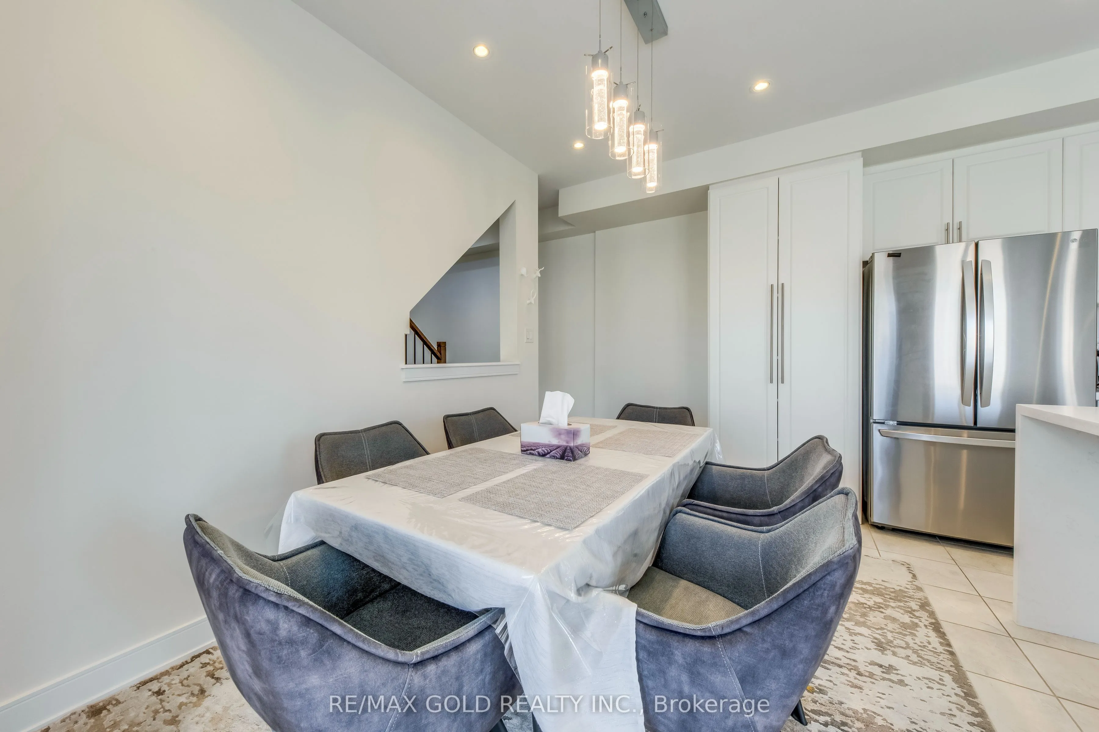 561 Mermaid Crescent